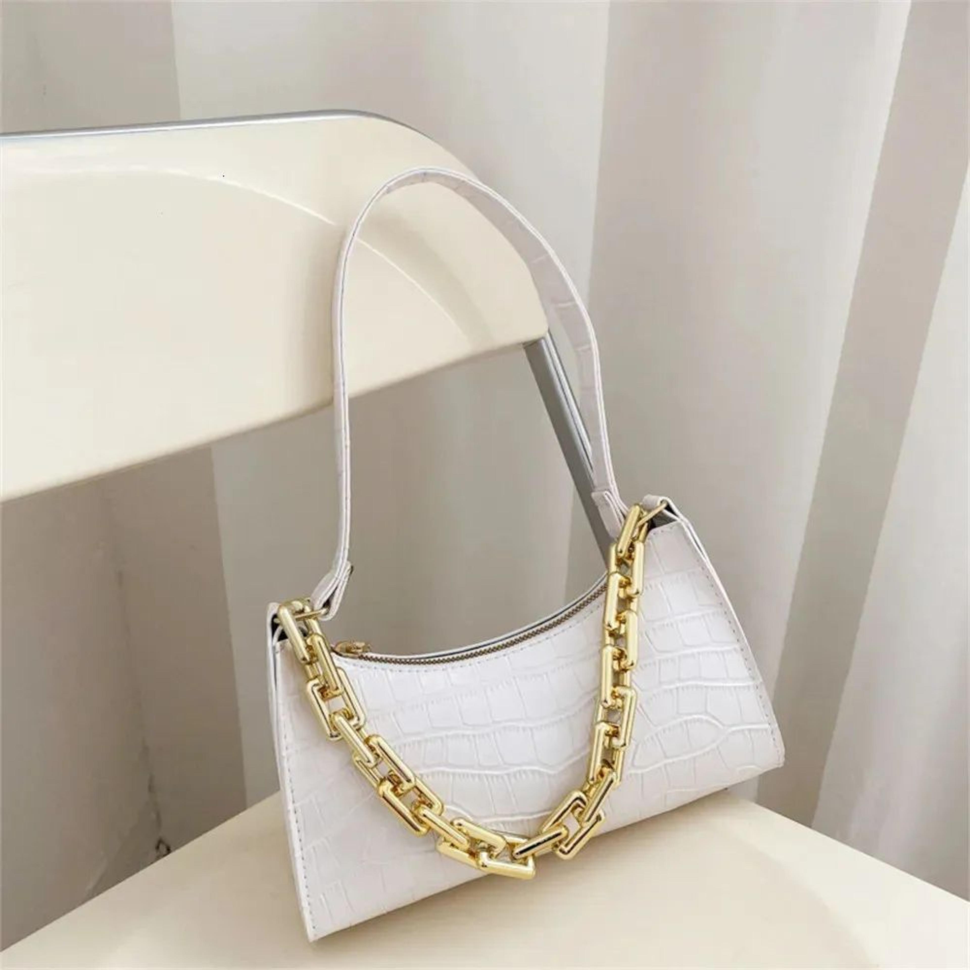 Women Crocodile Pattern Shoulder Bag With Chain Strap And PU Leather Finish 5