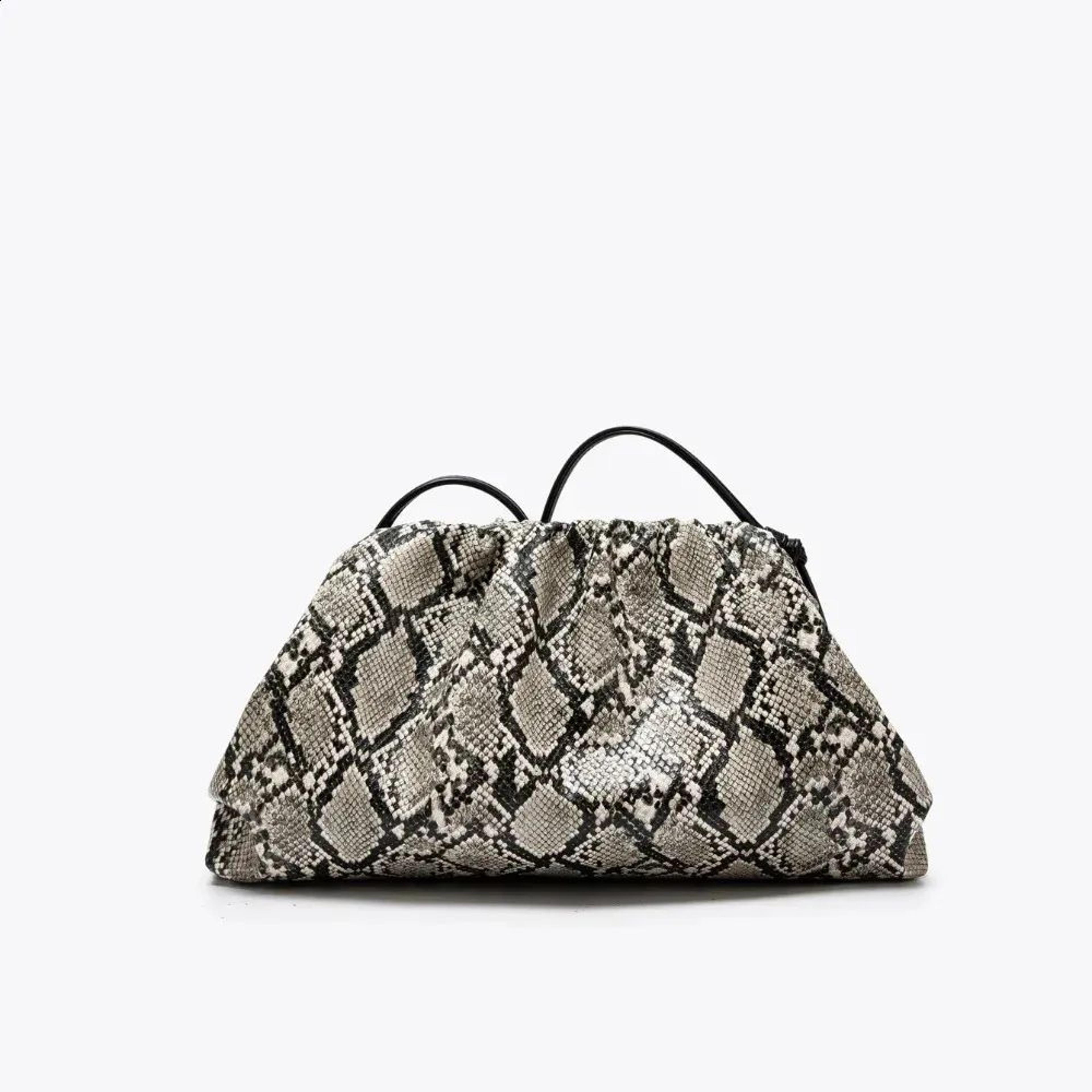 WomenPleated Snake Pattern Shoulder Bag With Dumpling Cloud Pouch Design 2