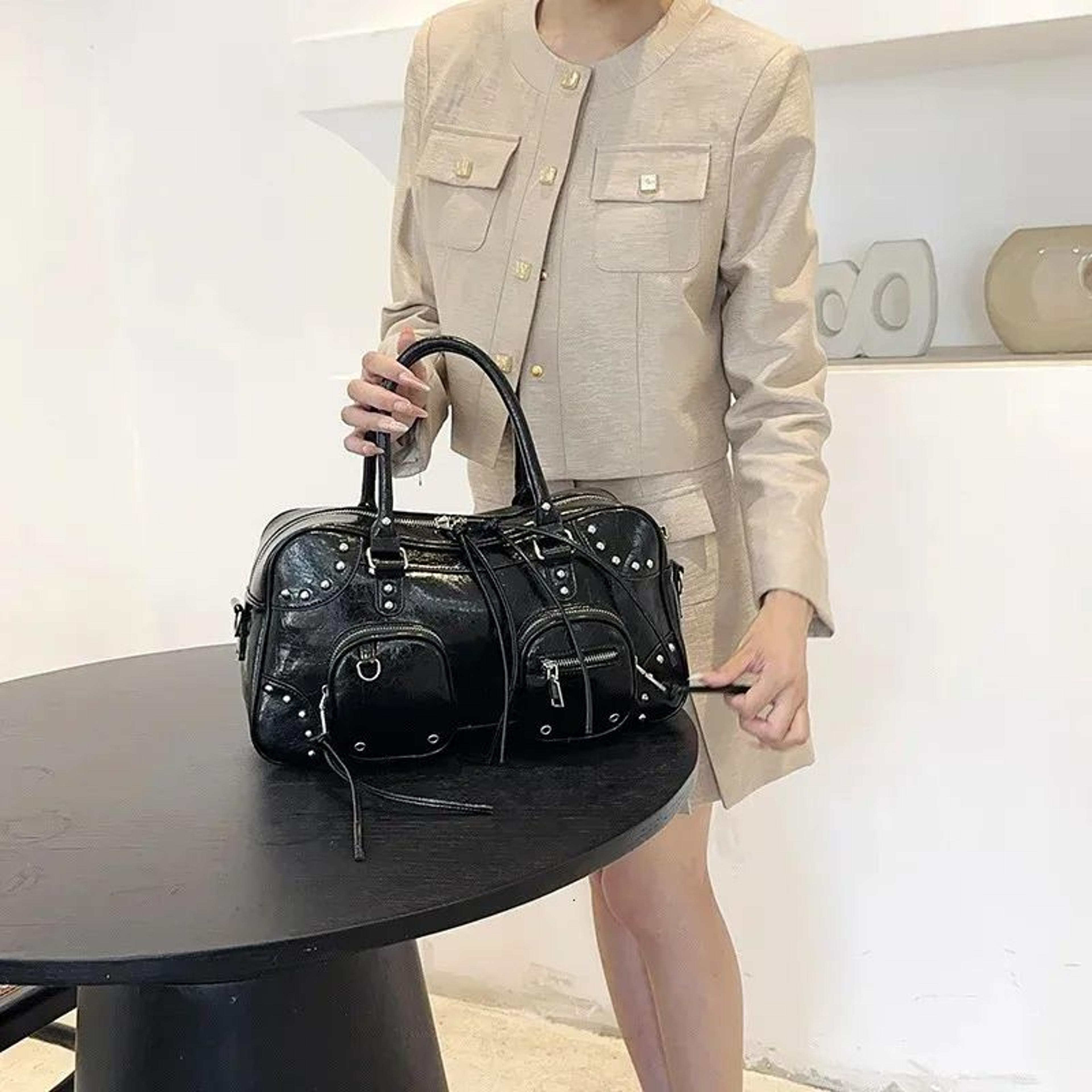 women vintage y2k gothic leather shoulder bag with adjustable crossbody strap