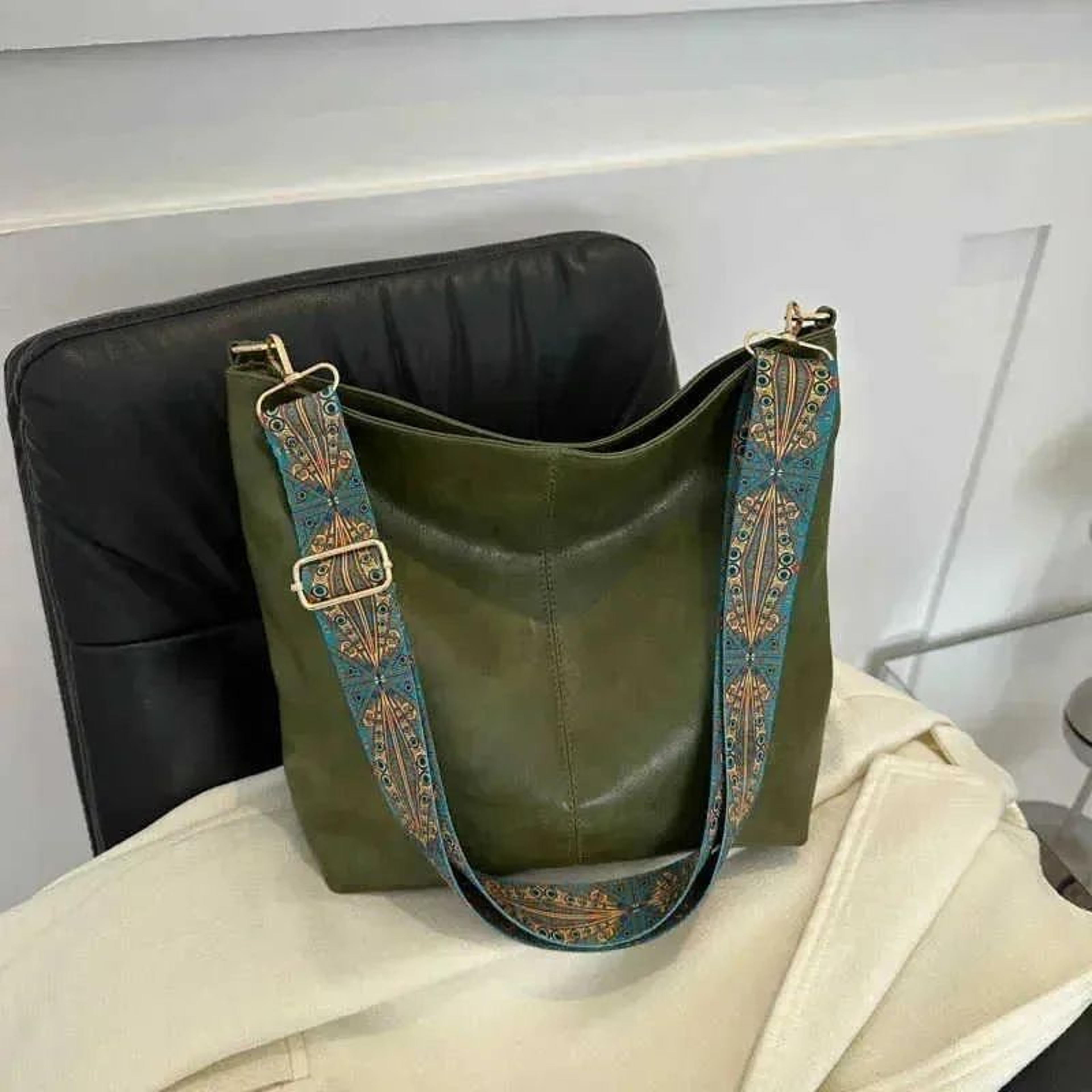 Womens Vintage PU Leather Bucket Crossbody Bag With Wide Shoulder Strap 2