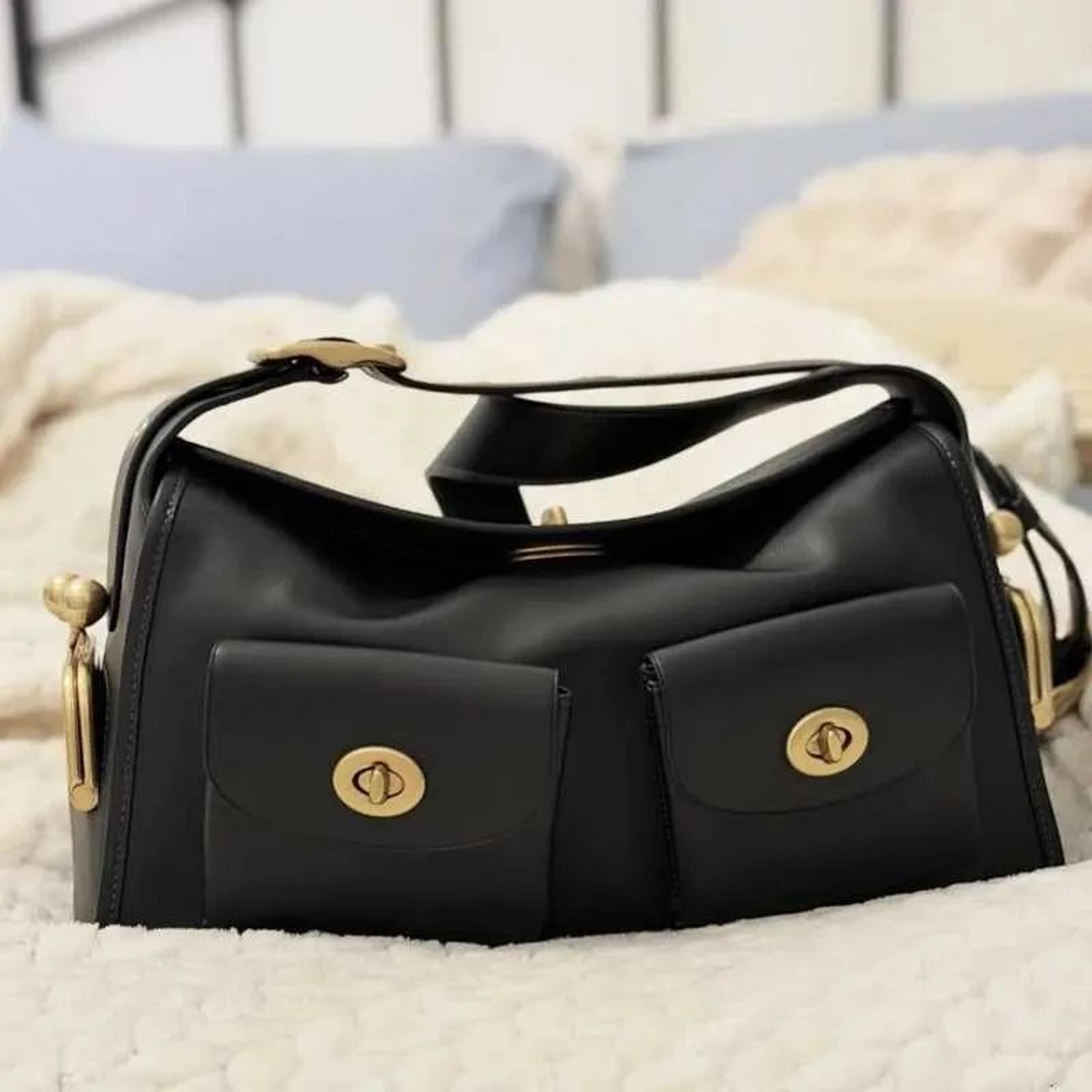 vintage pu leather shoulder bag for women with turnlock closure and multiple pockets