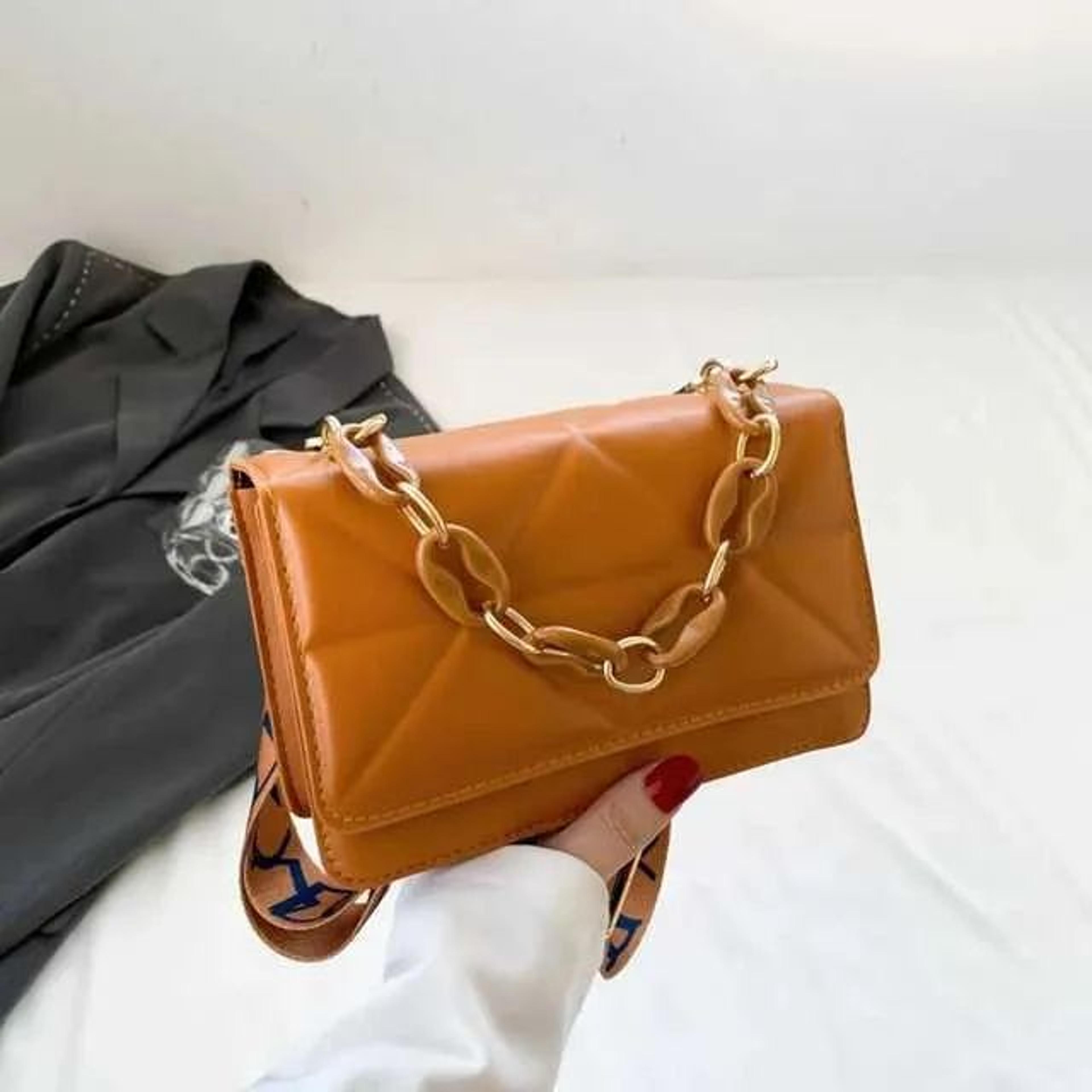 Women PU Leather Shoulder Bag With Adjustable Strap And Magnetic Closure 2