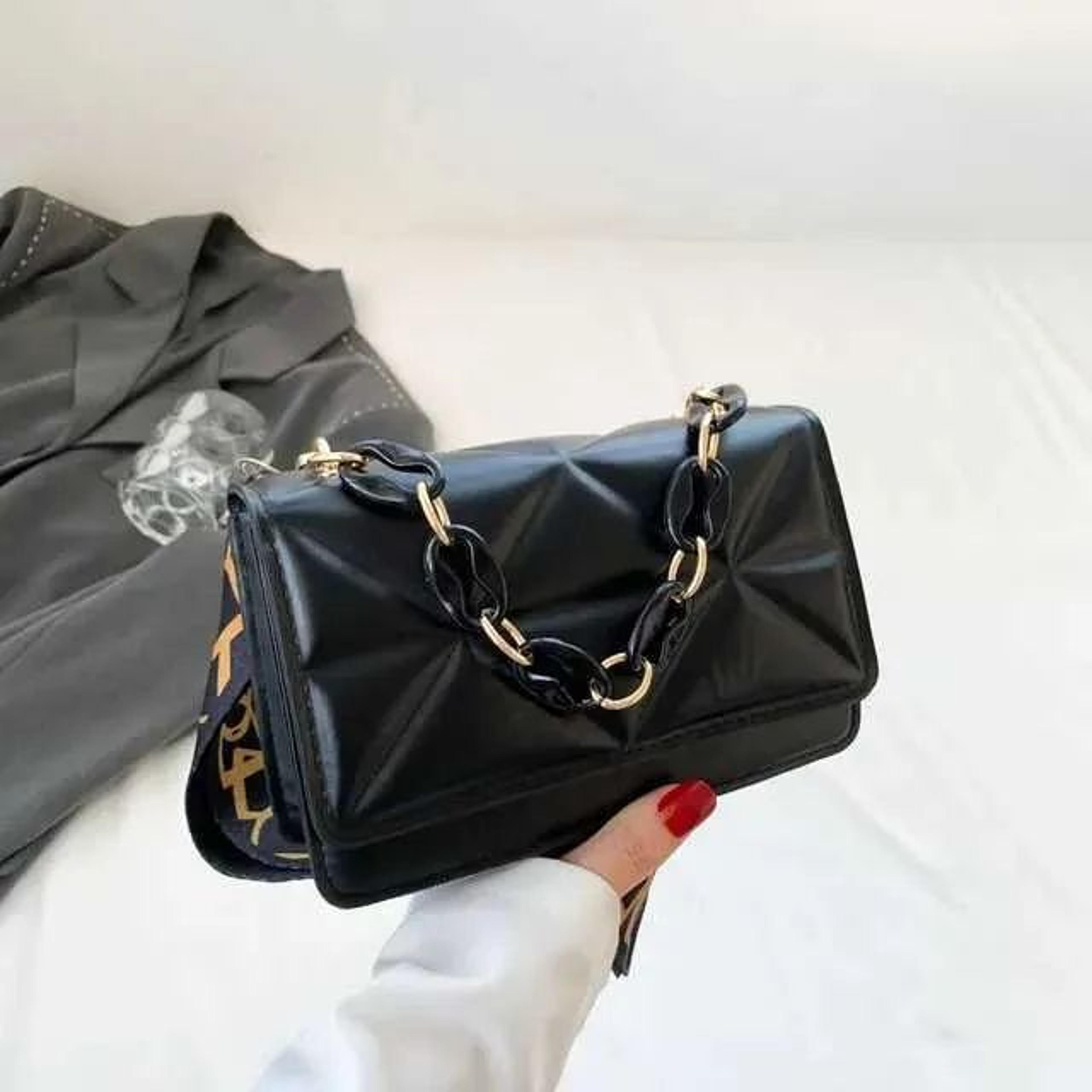 women pu leather shoulder bag with adjustable strap and magnetic closure