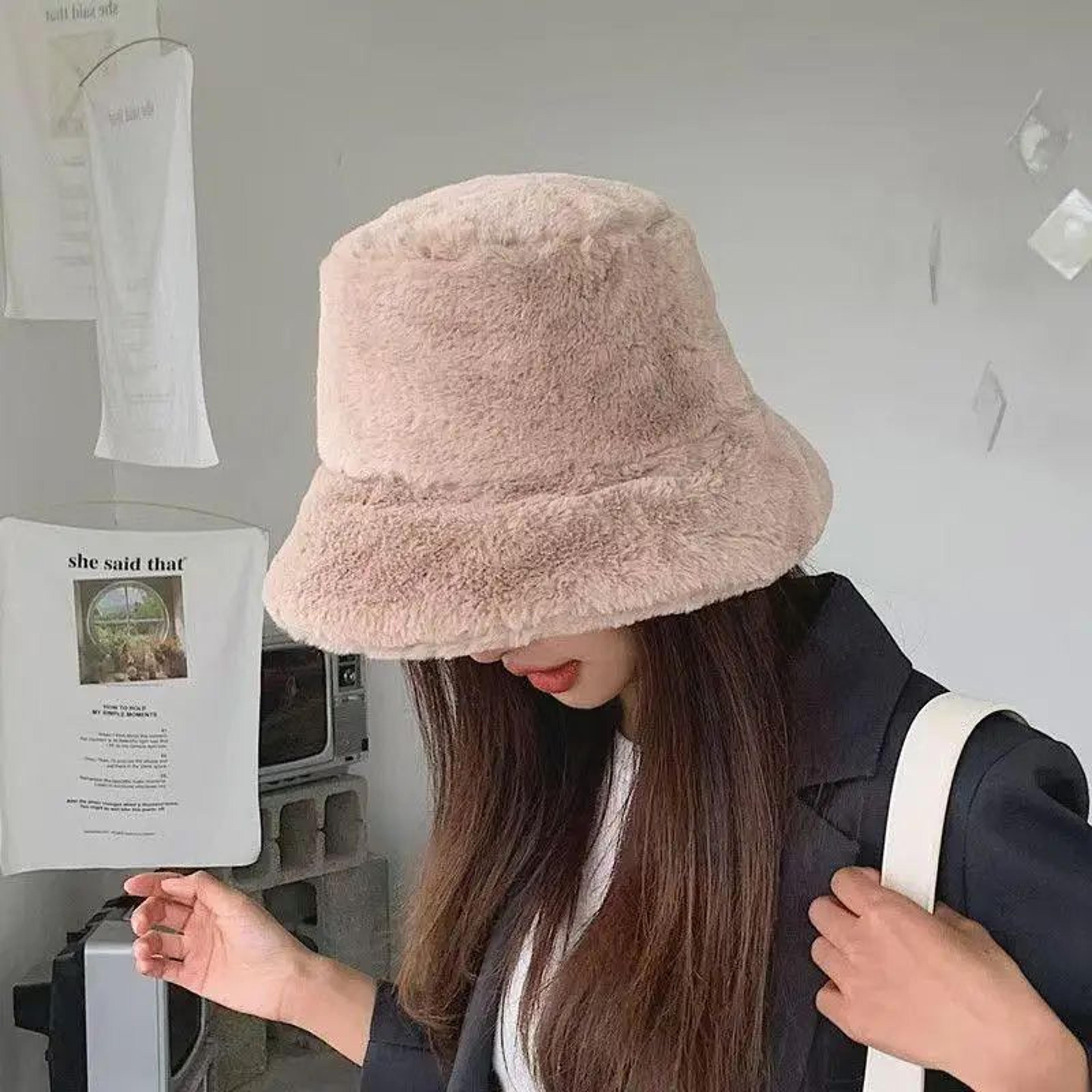 faux fur winter bucket hat for women & girls – fuzzy warm furry fisherman cap for skiing, travel & casual wear
