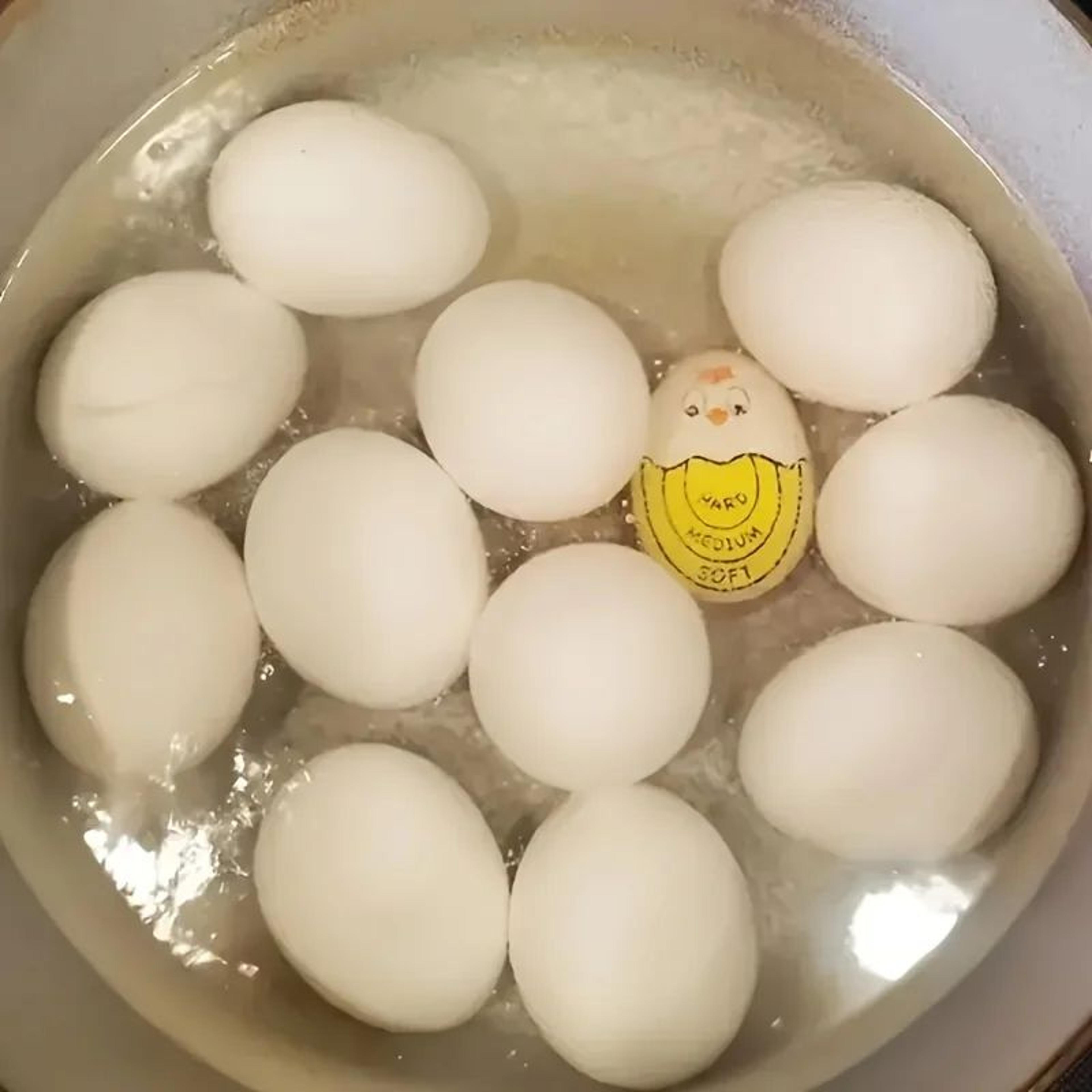 Color Changing Egg Timer Cute Cartoon Face Doneness Indicator Soft Medium Hard Boiled Eggs Perfect  5