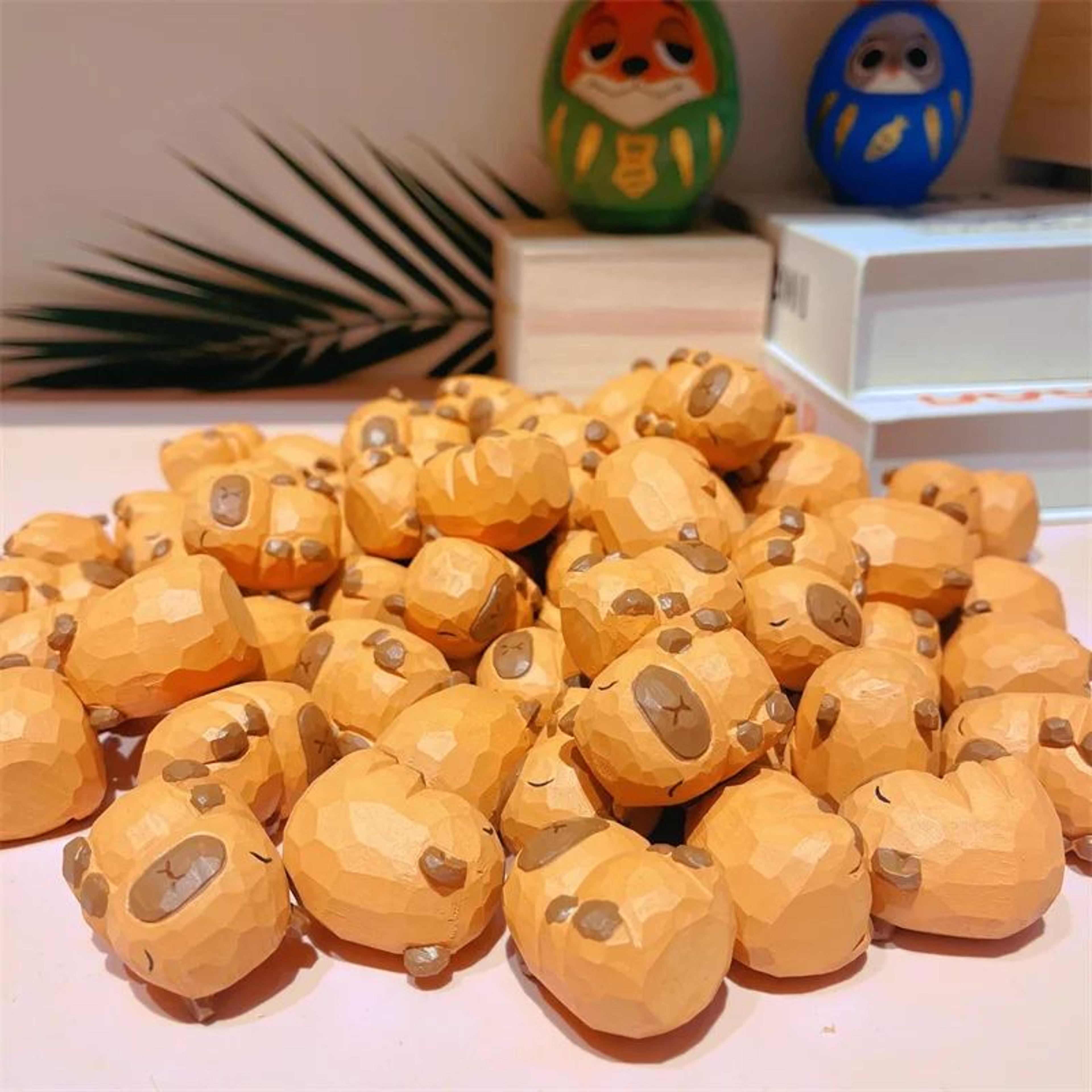 Cute Wooden Capybara Figurine  Solid Wood Carved Animal Desk  Home Decor 2
