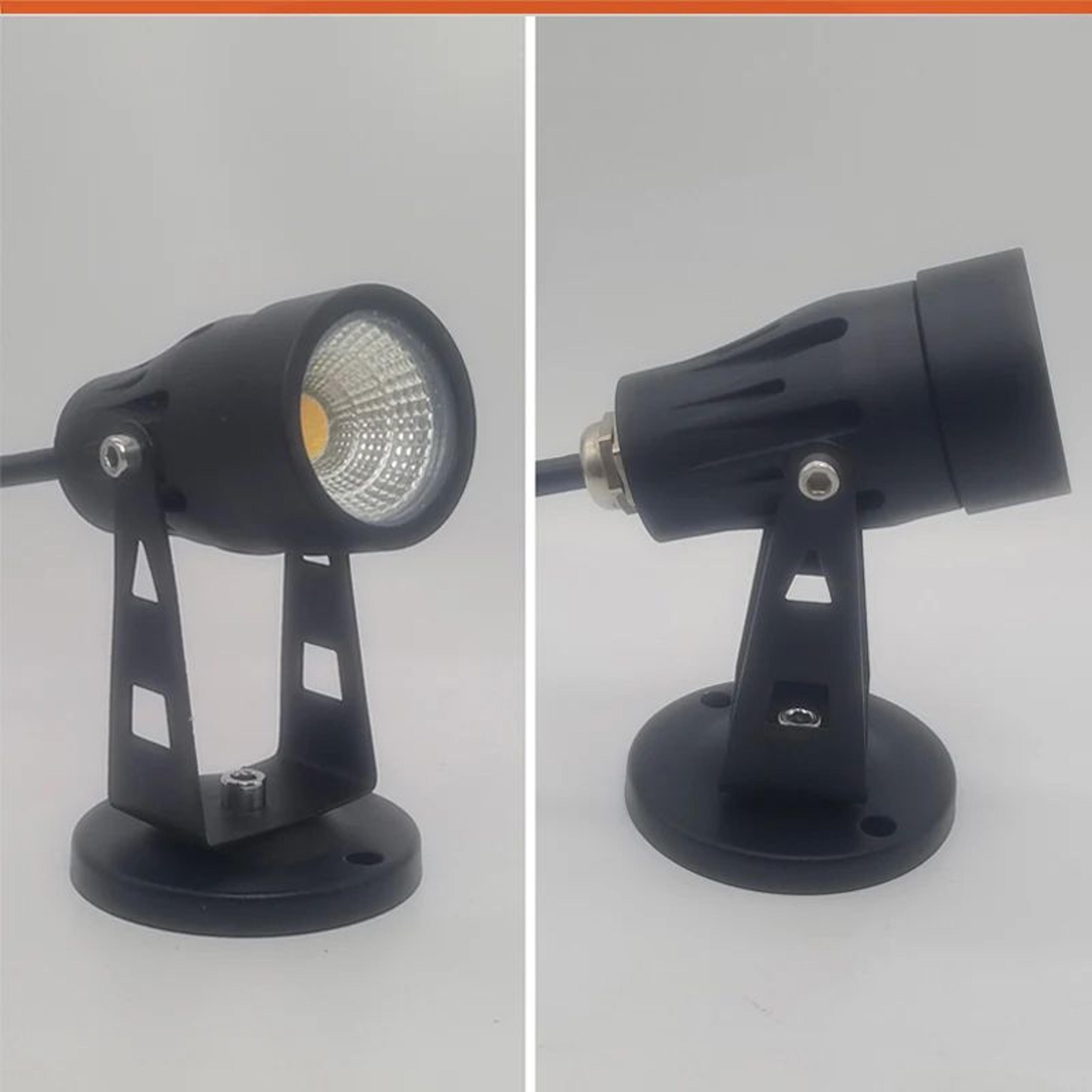 RGBW LED Lawn Light  6W Waterproof Landscape Spotlight With Remote For Garden Pathway Yard And Tree 1