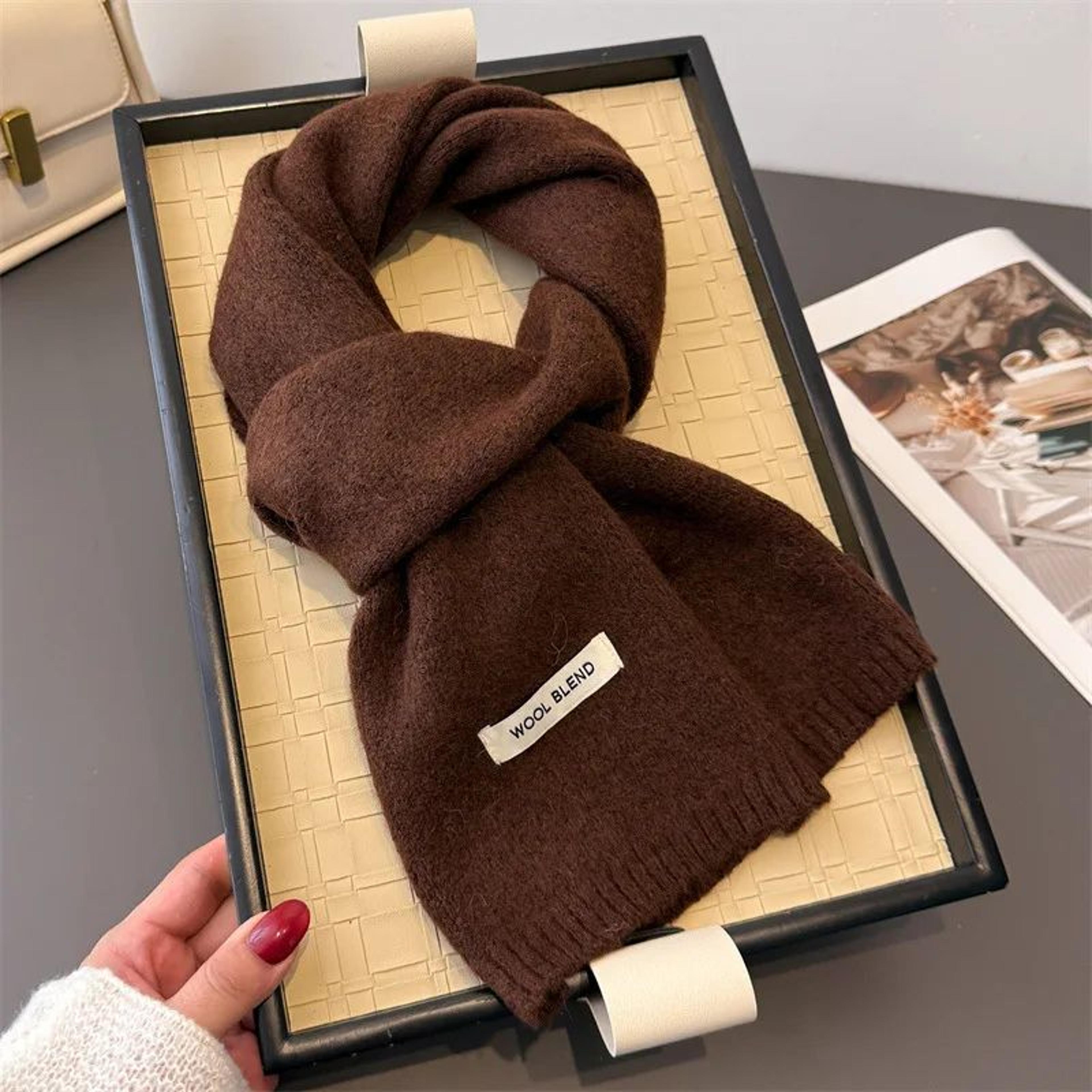 luxury scarf for women used for commuting in cold air