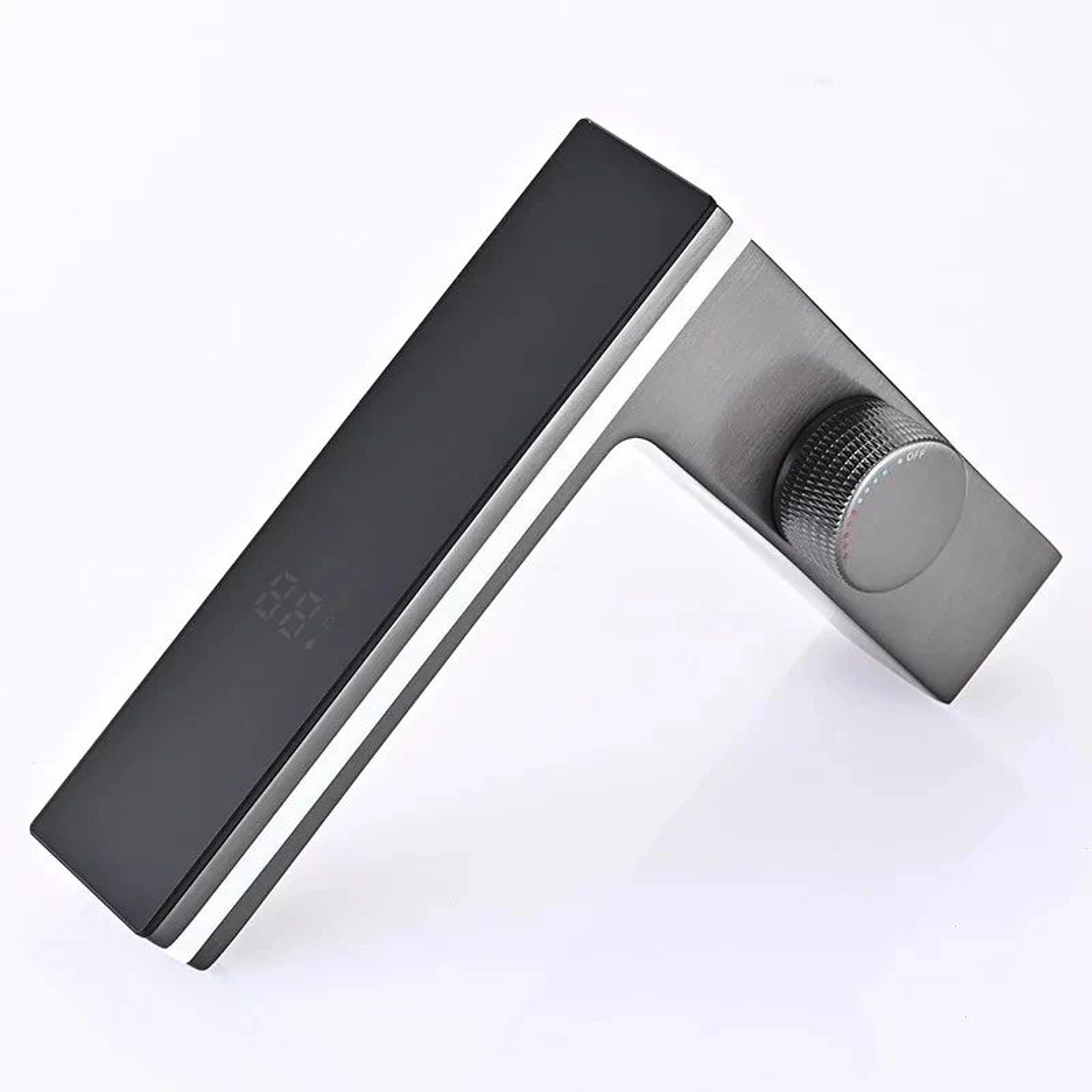 Digital Display LED Bathroom Faucet 5