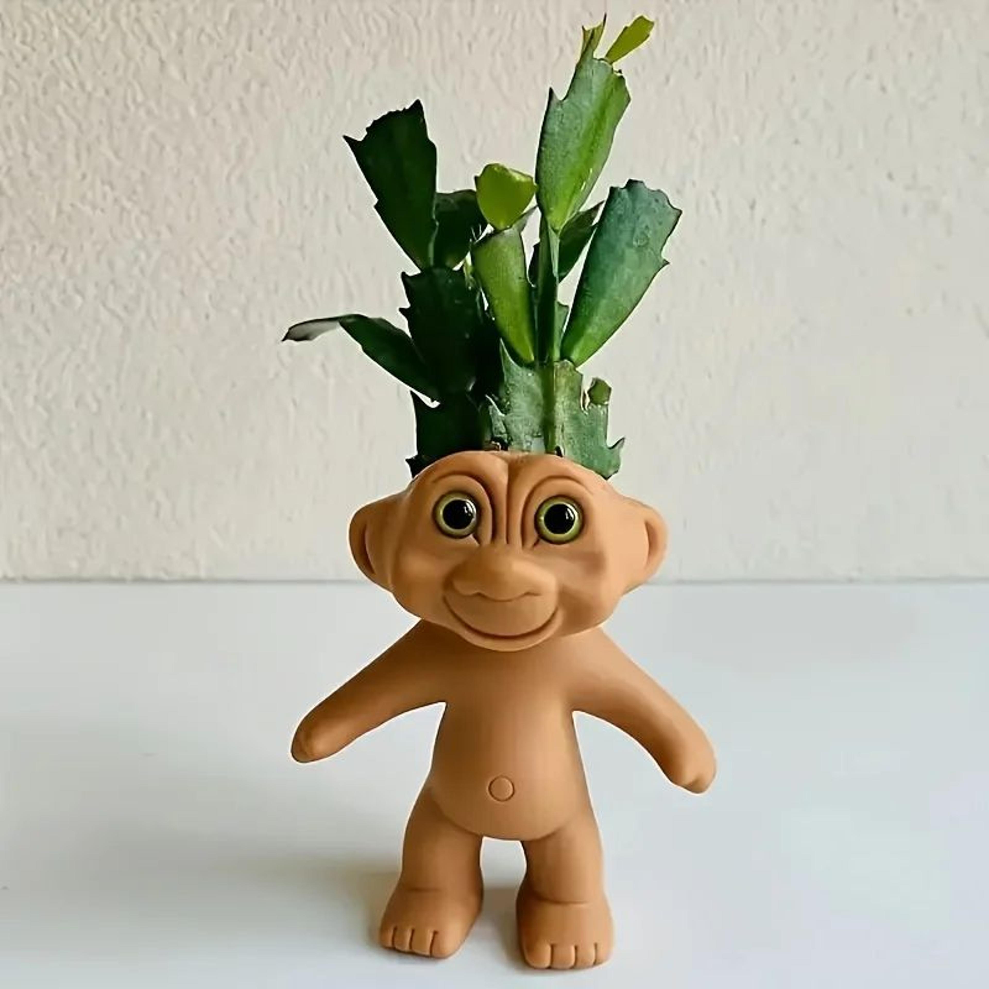 Resin Gnome Planter Pot 3