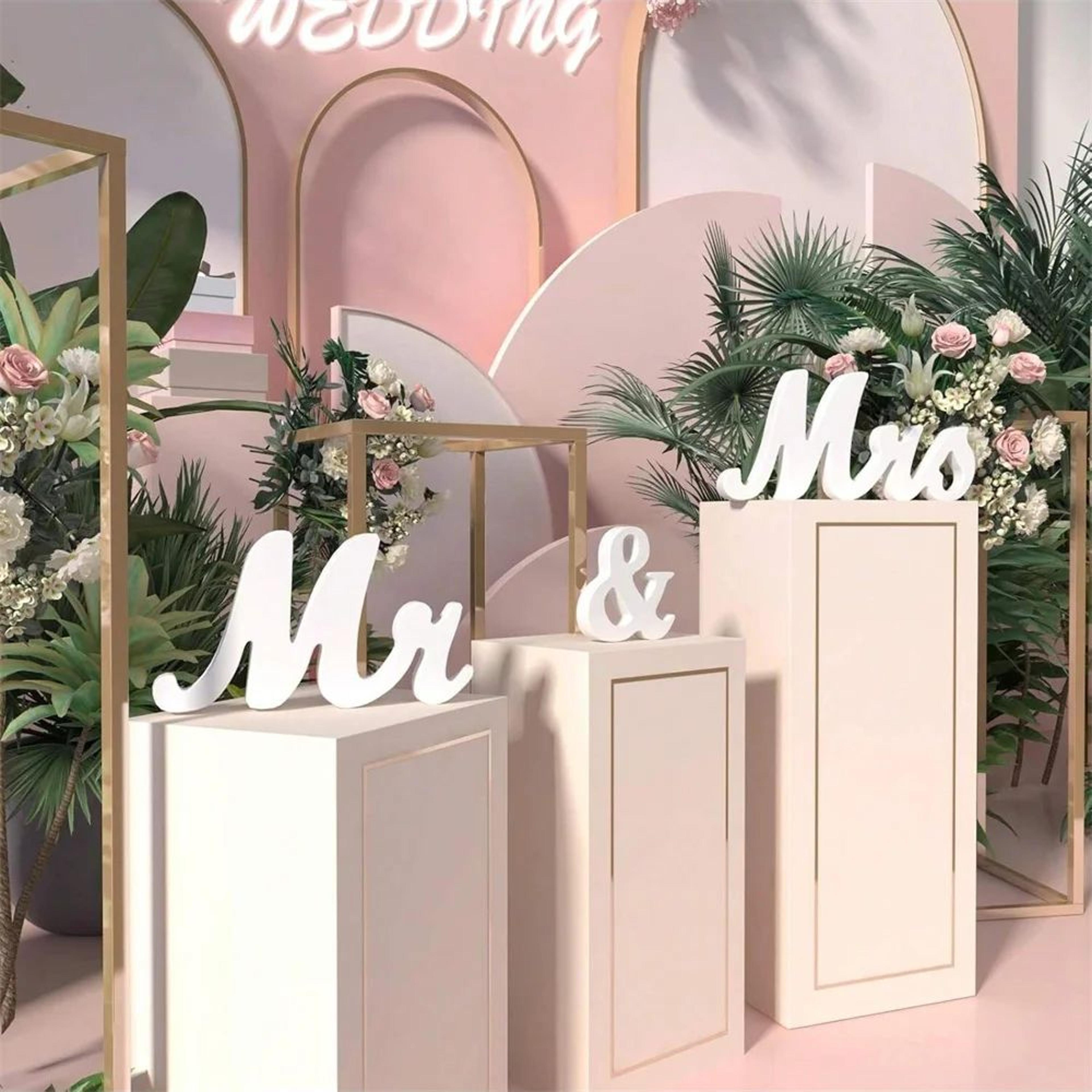 Wooden Mr And Mrs Wedding Sign Set 4