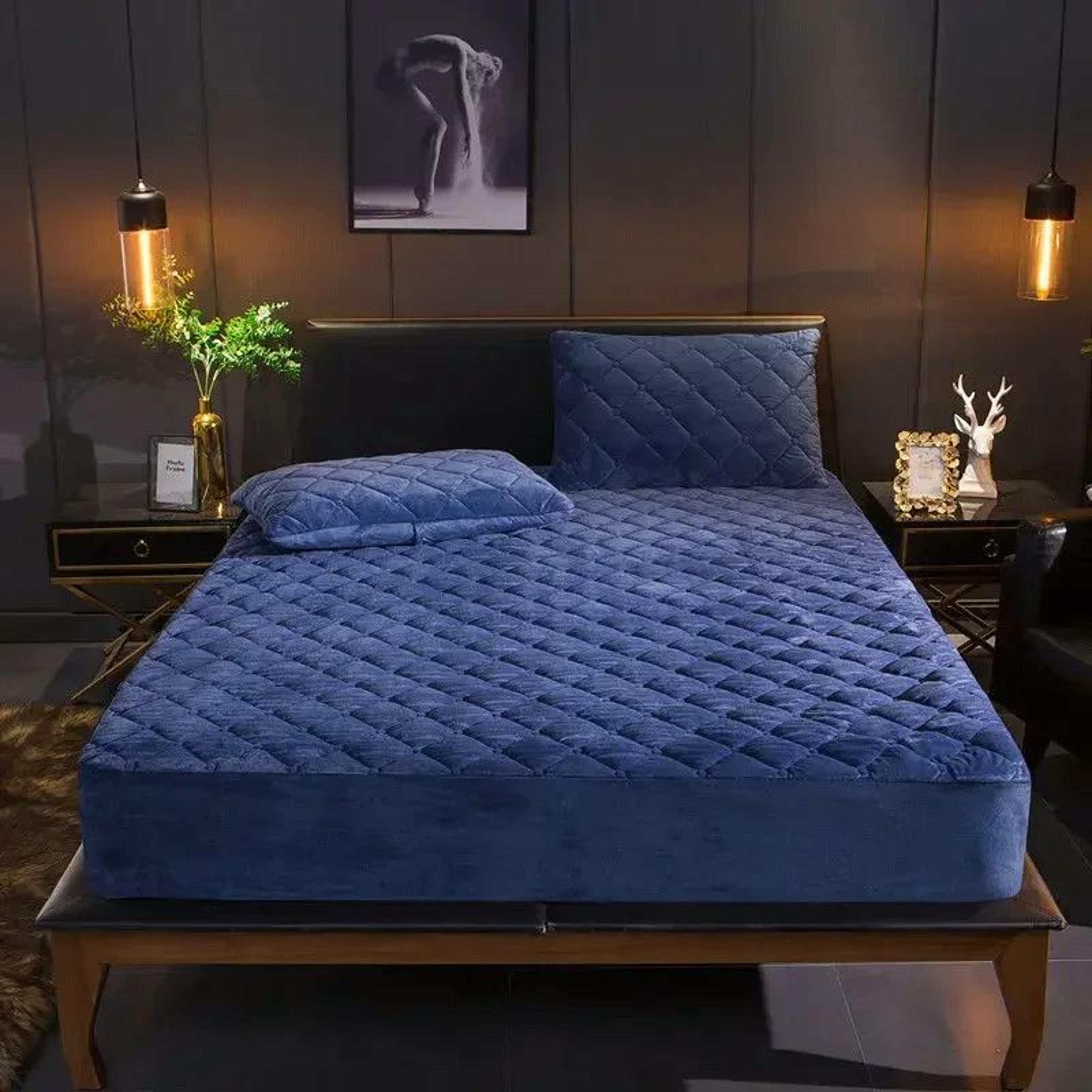 Plush Thickened Crystal Velvet Quilted Mattress Cover 10