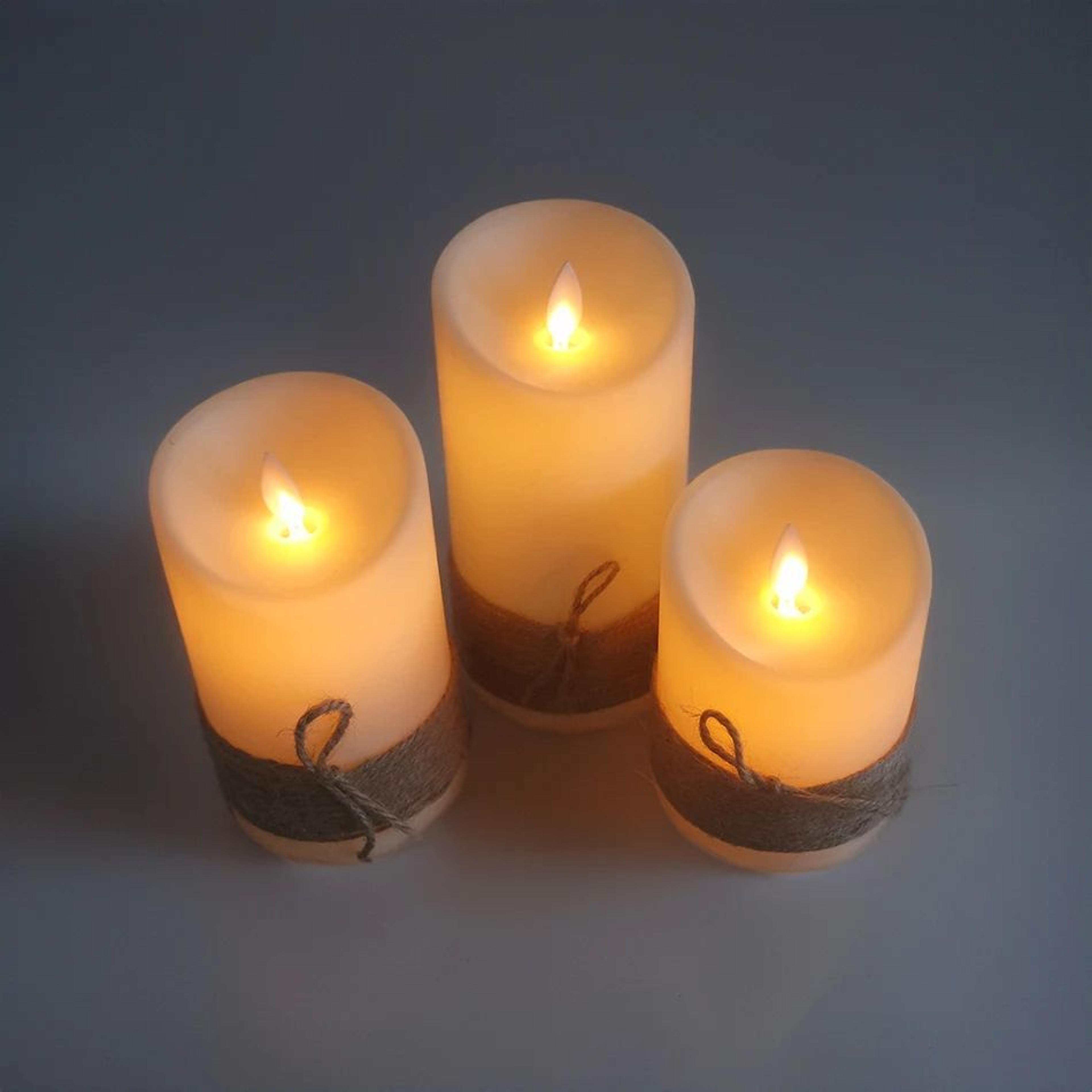 3 Piece Vintage LED Flameless Candles With Dancing Flame 3