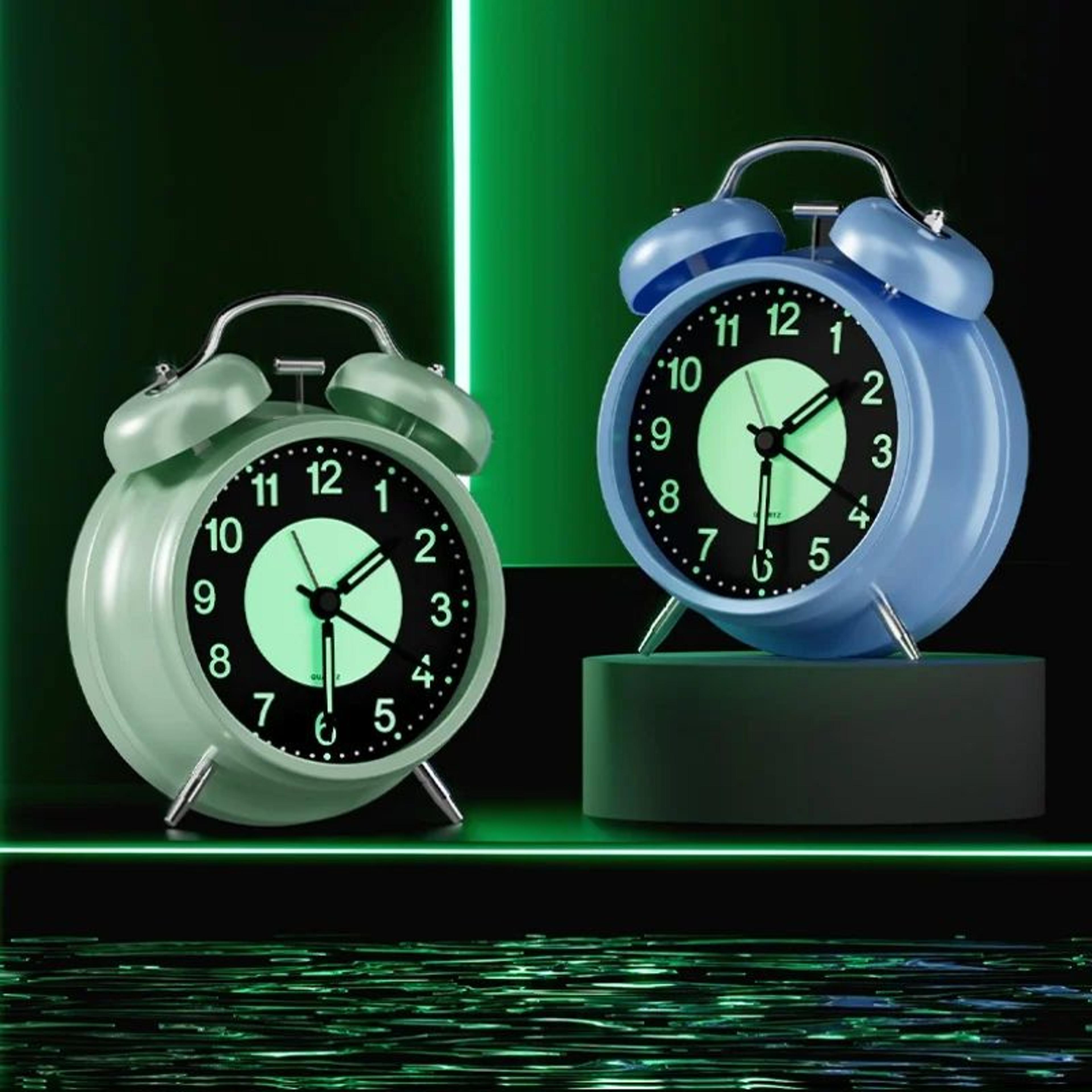 3 Inch Luminous Battery Powered Alarm Clock With Night Light 4