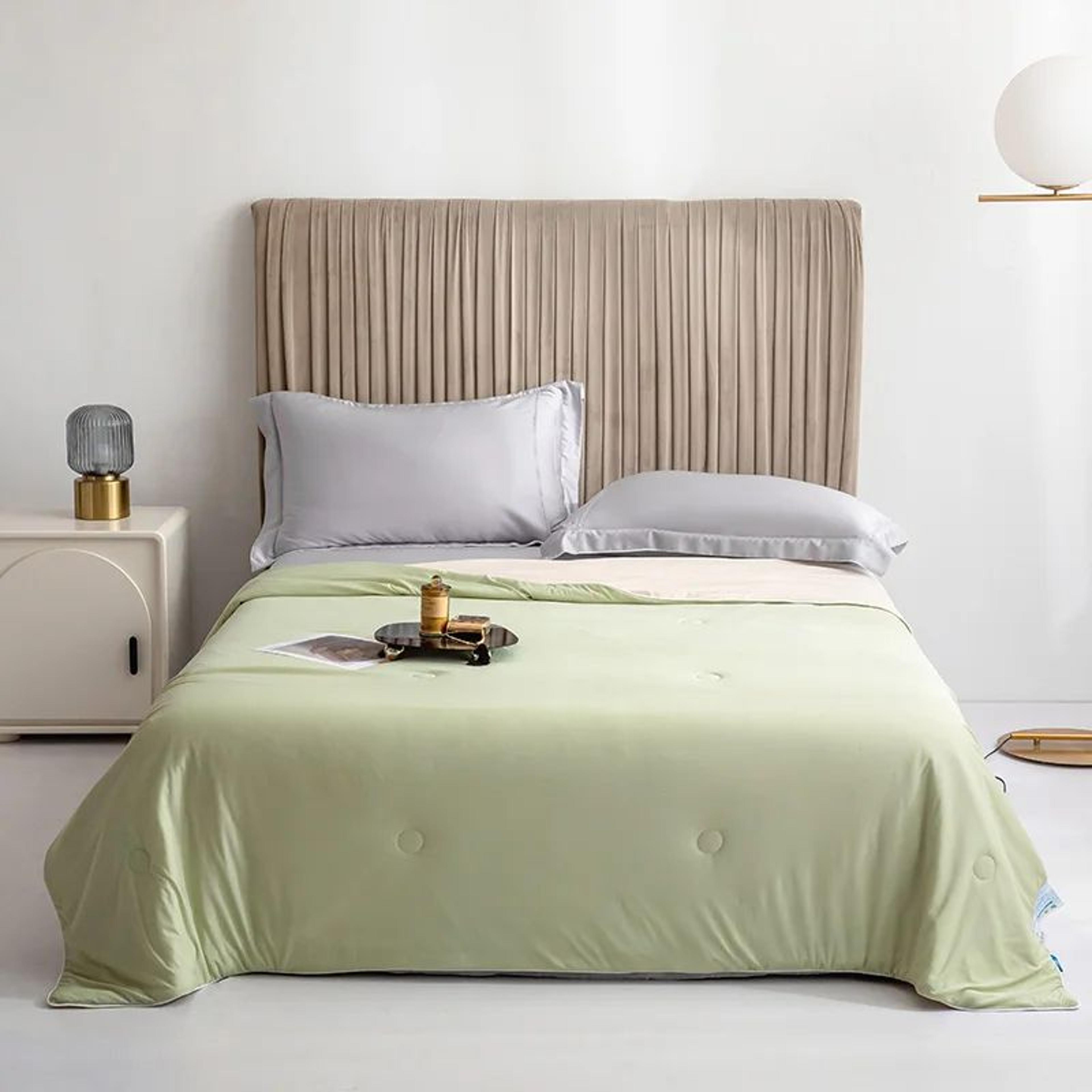 Ice Silk Lightweight Summer Cooling Comforter Blanket 12
