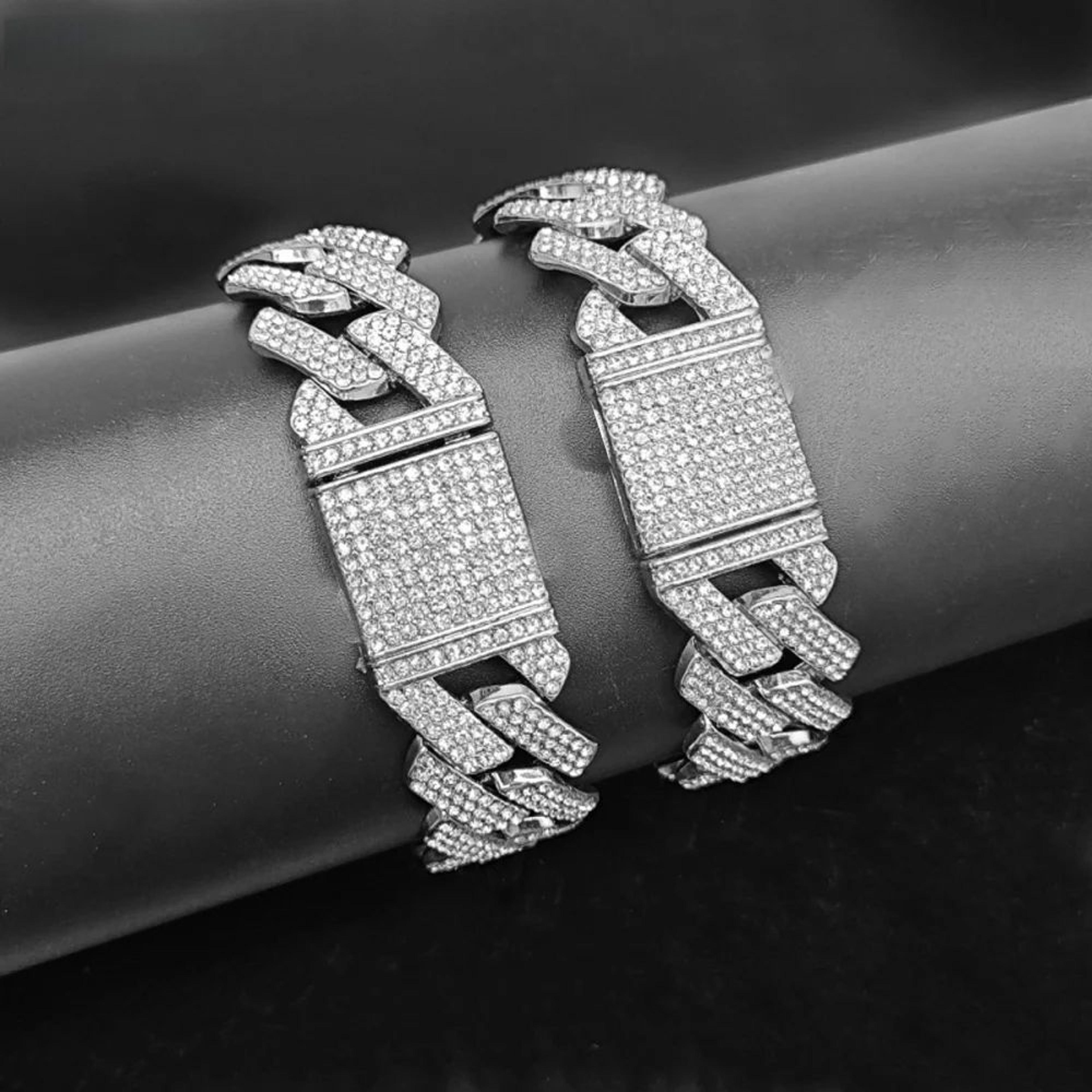 Mens Iced Out Cuban Link Necklace With Three Rows Of Cubic Zirconia 1