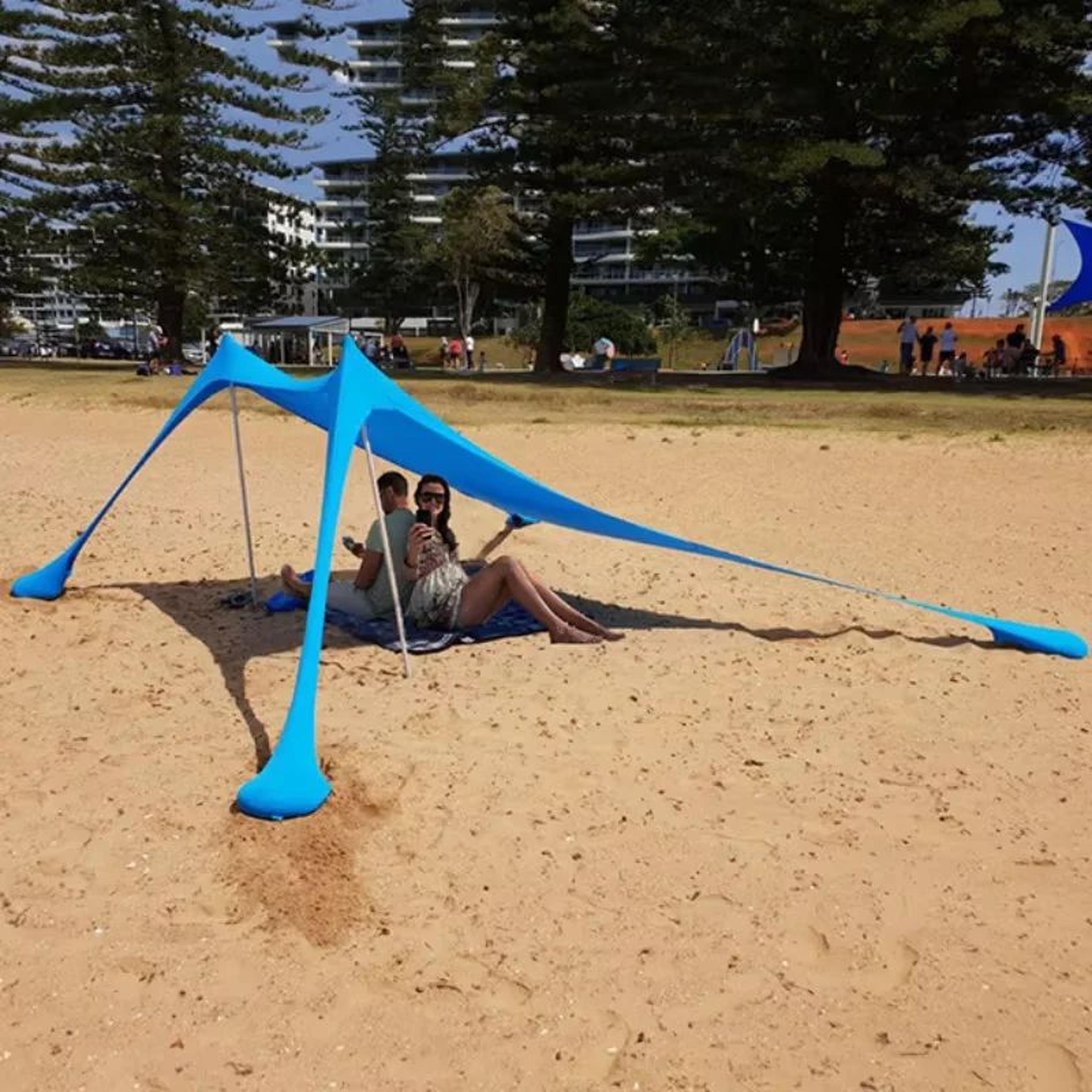 Ultralight Pop Up Beach Sun Shade Tent For Camping And Picnics 2