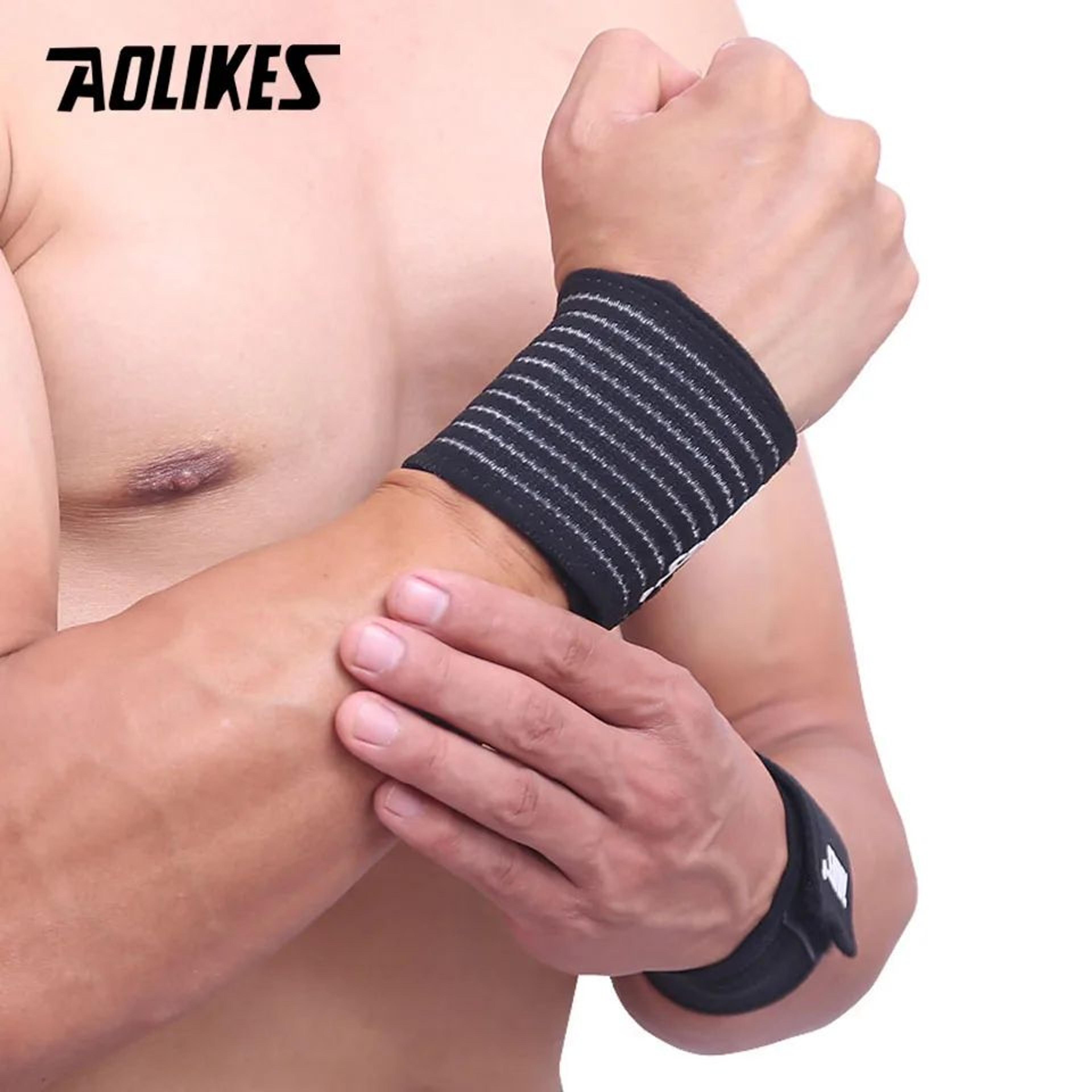 AOLIKES Compression Wrist Brace Adjustable Wrist Support Wrap For Gym Sports And Daily Use 3