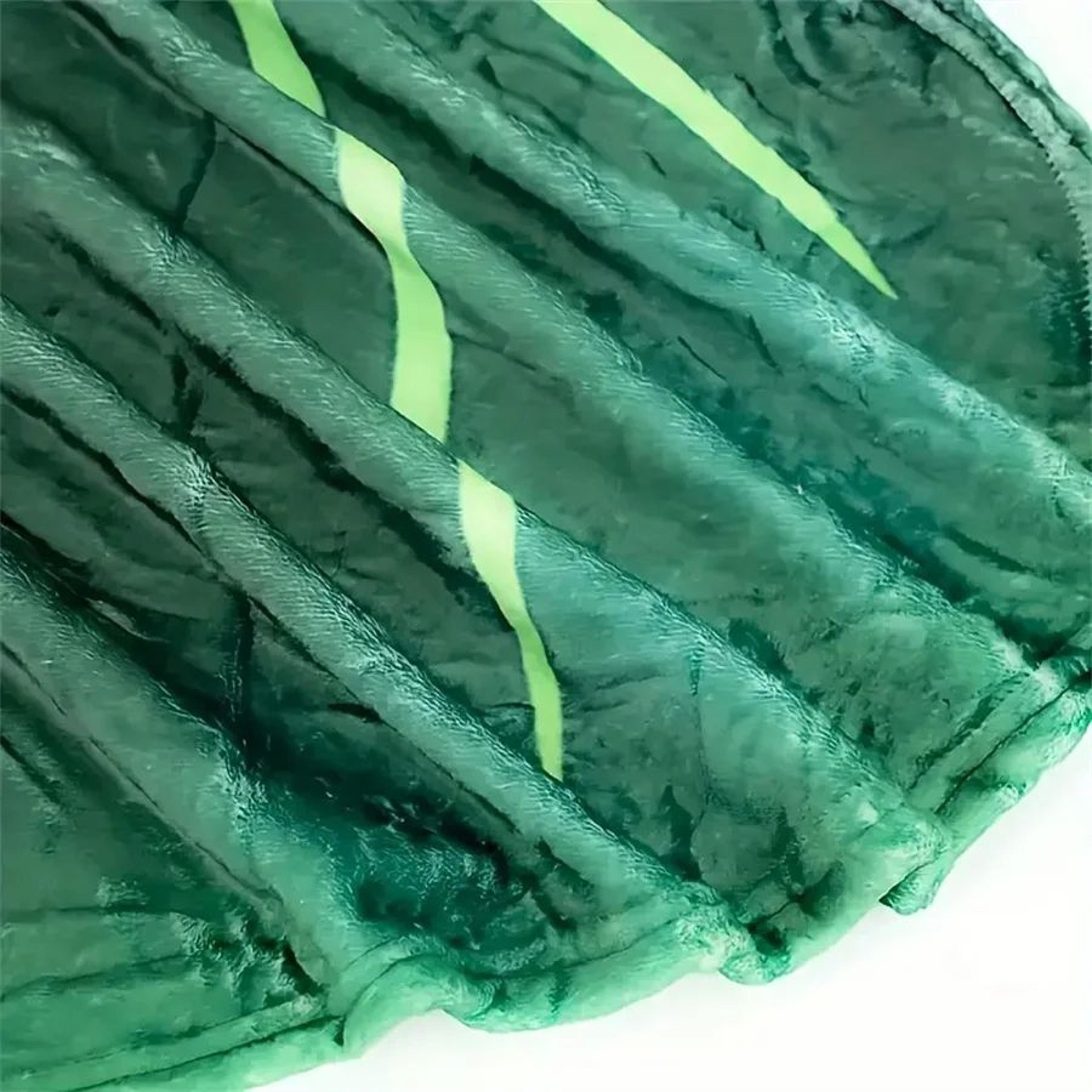 Whimsical Leaf Flannel Throw Blanket Soft AllSeason Couch And Travel Blanket 3