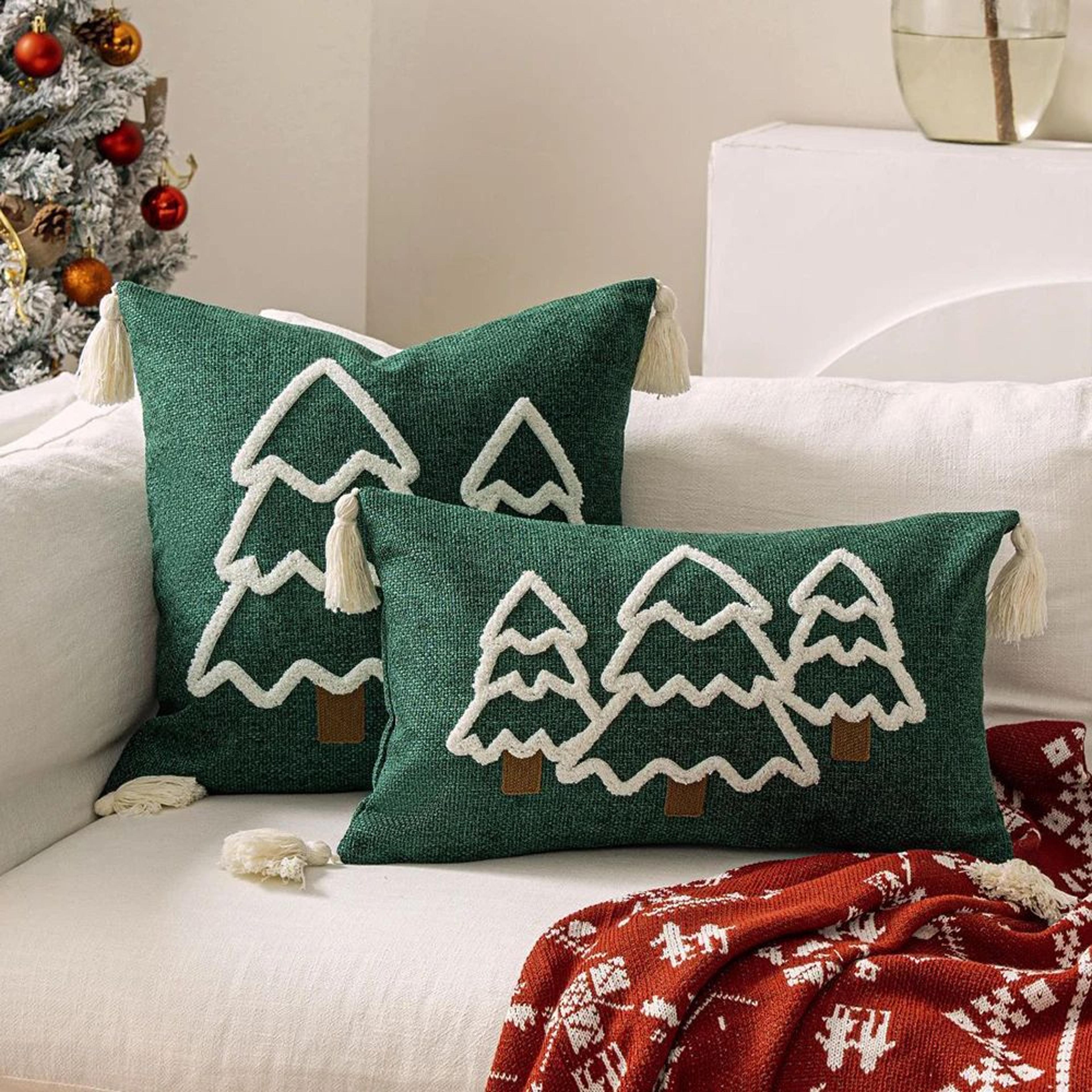 Tufted Christmas Tree Pillow Cover With Tassels For Cozy Holiday Decor 3