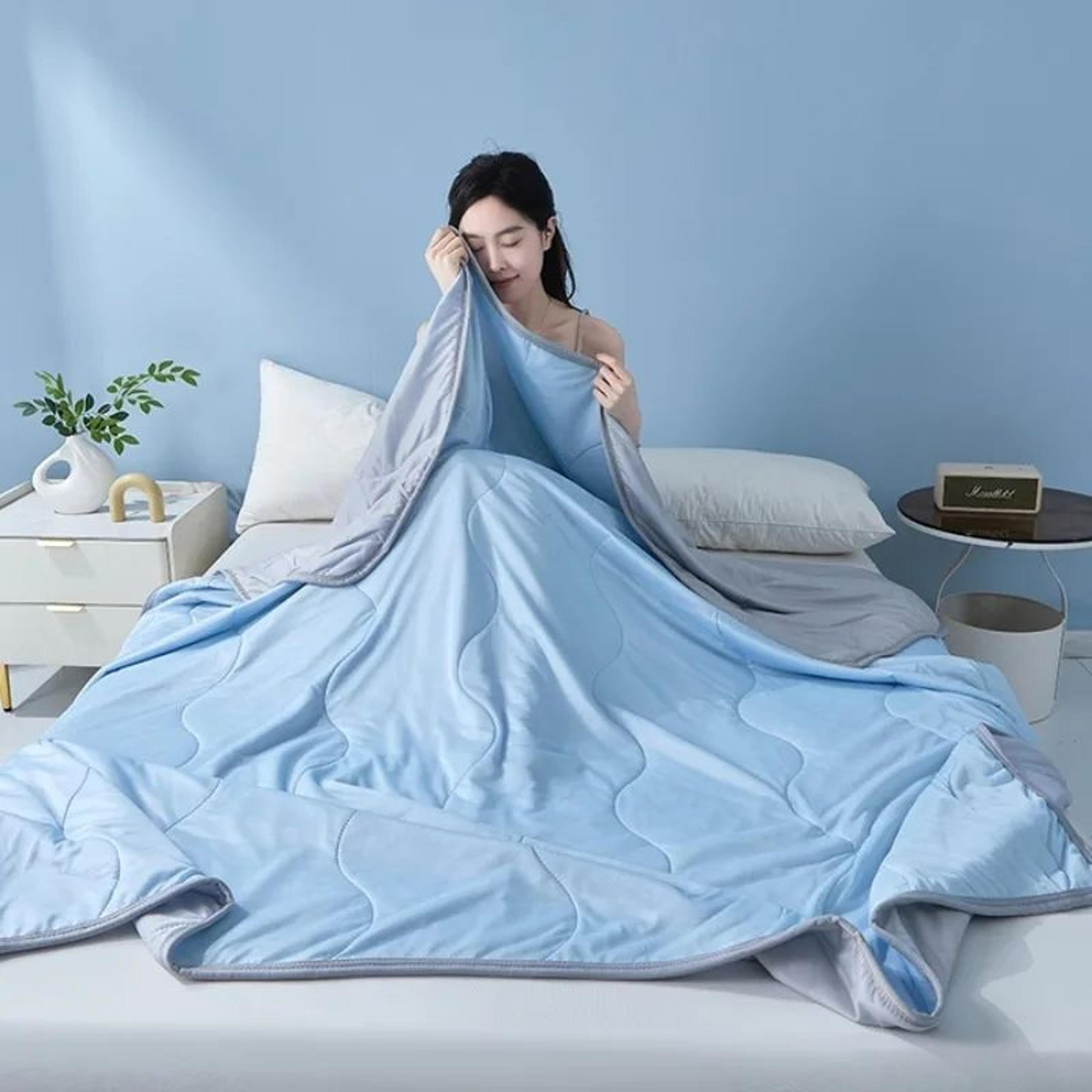 cooling ice silk summer quilt lightweight machine washable air conditioning comforter