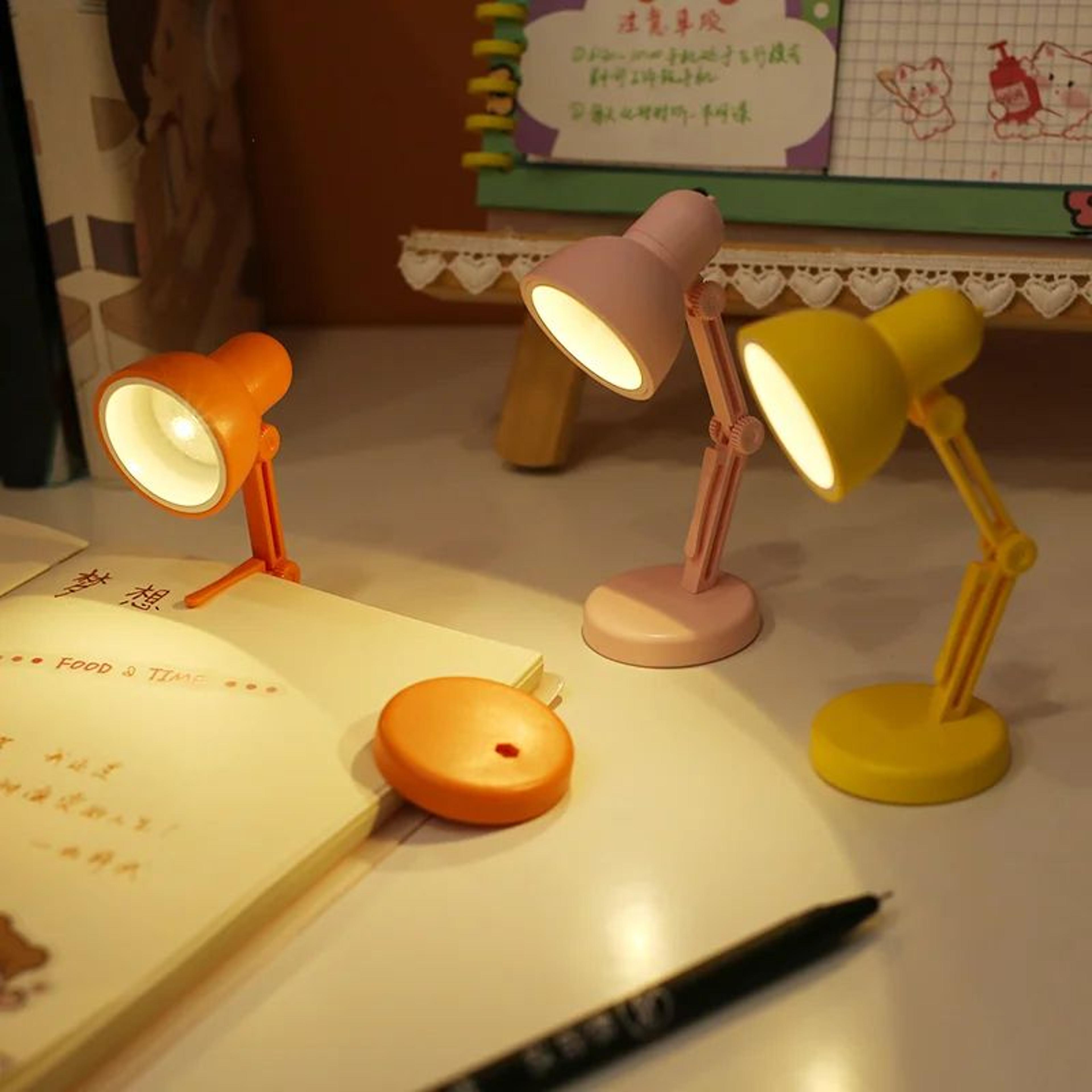 foldable magnetic led reading lamp with clip