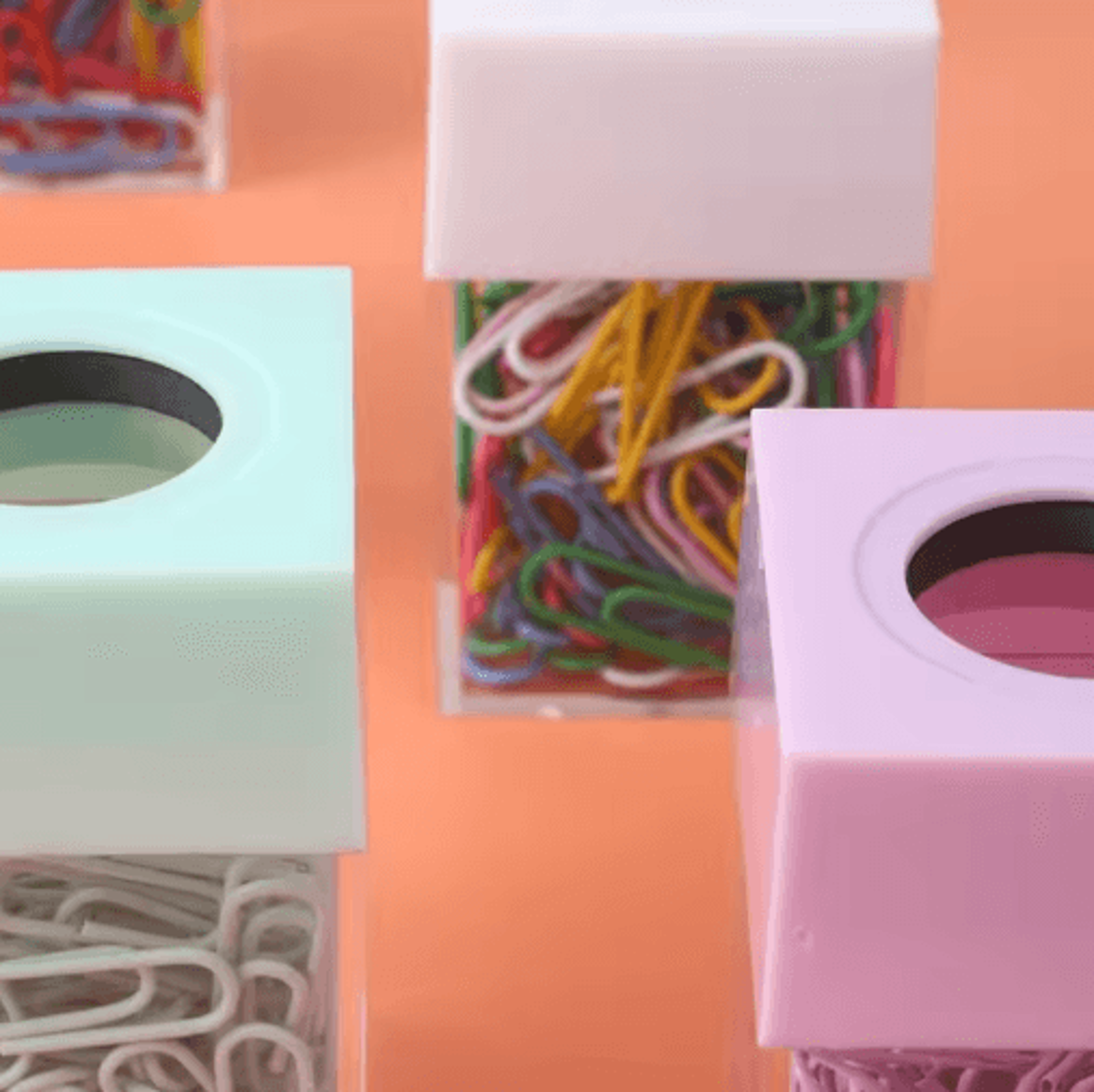 Cute Magnetic Paper Clip Holder Desk Organizer With Clips 8