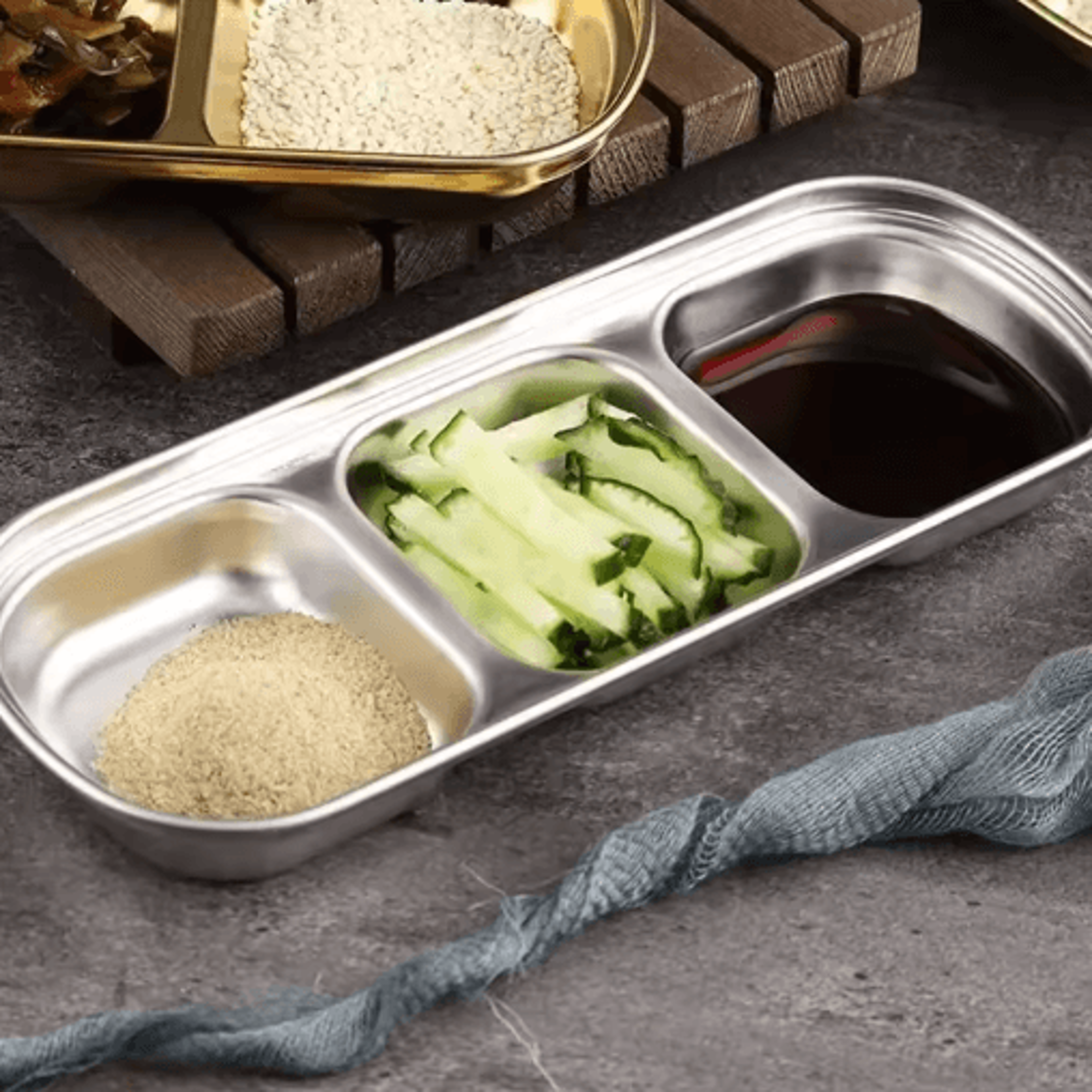 304 Stainless Steel 3Compartment Sauce Tray For BBQ  Serving 4