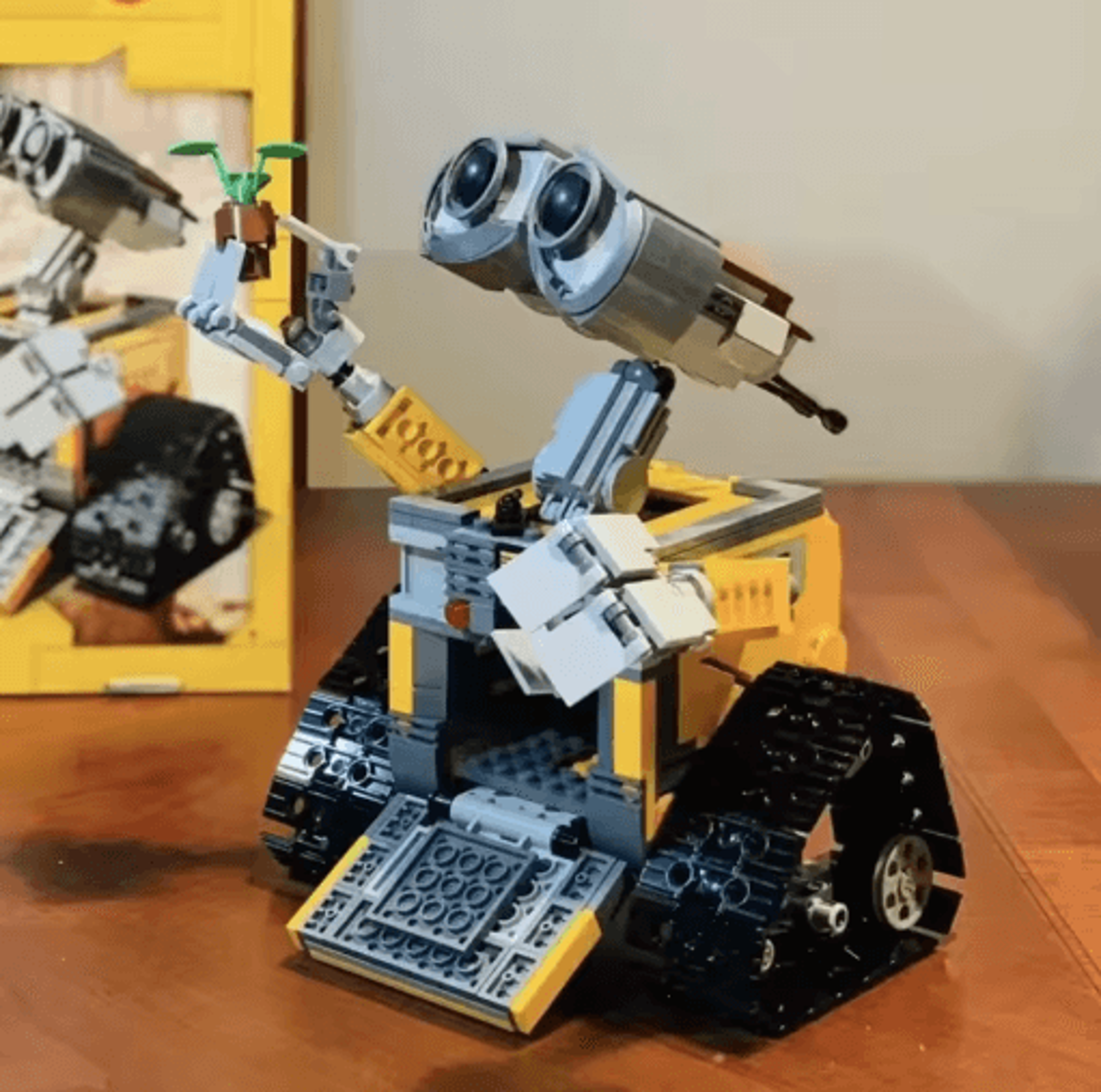 wall-e robot building block set 687pcs stem assembly toy & display model