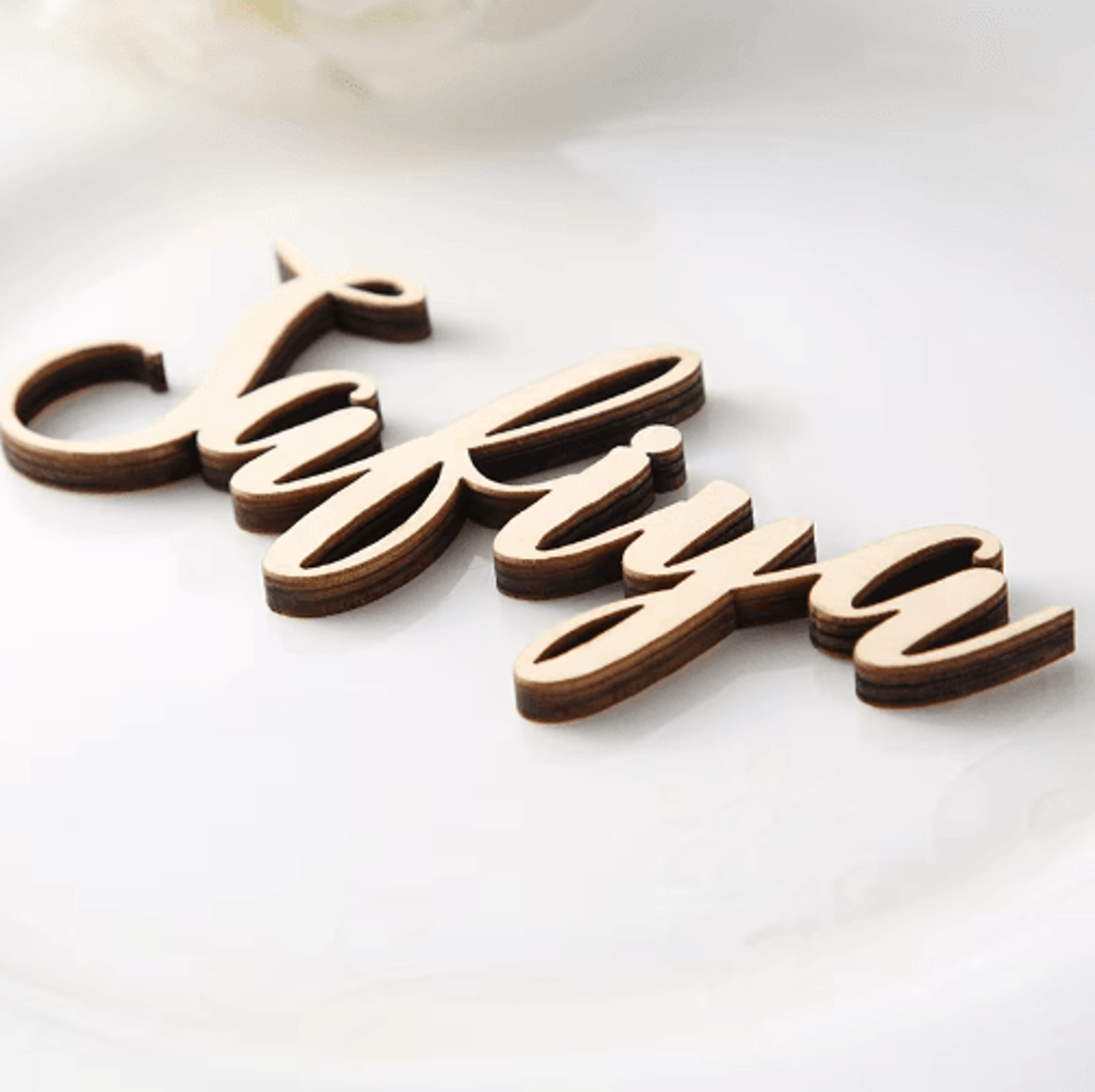 personalized wooden wedding place cards – custom guest name table decor