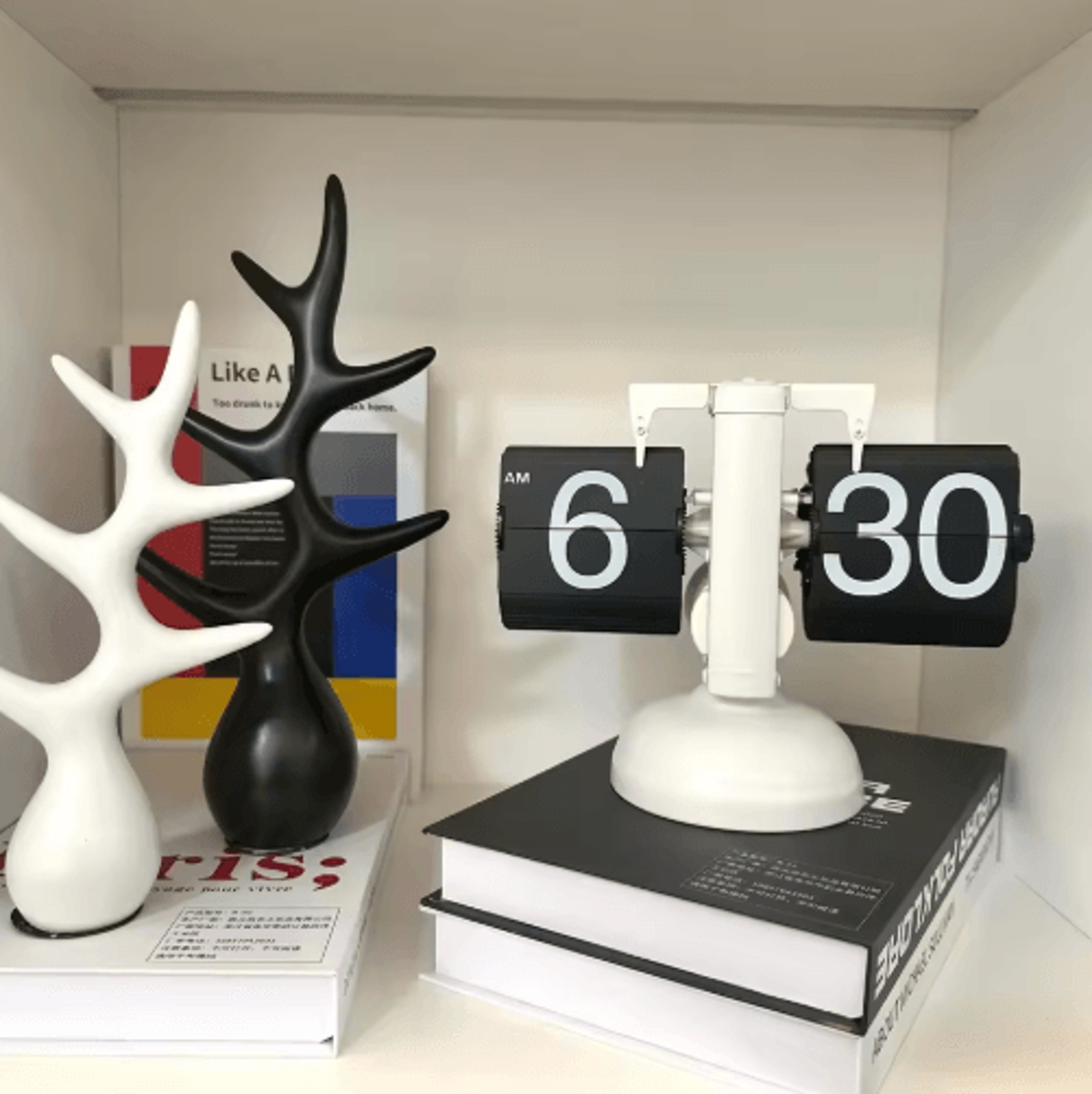 Vintage Flip Clock  Retro BatteryPowered Flip Down Desk Clock 7