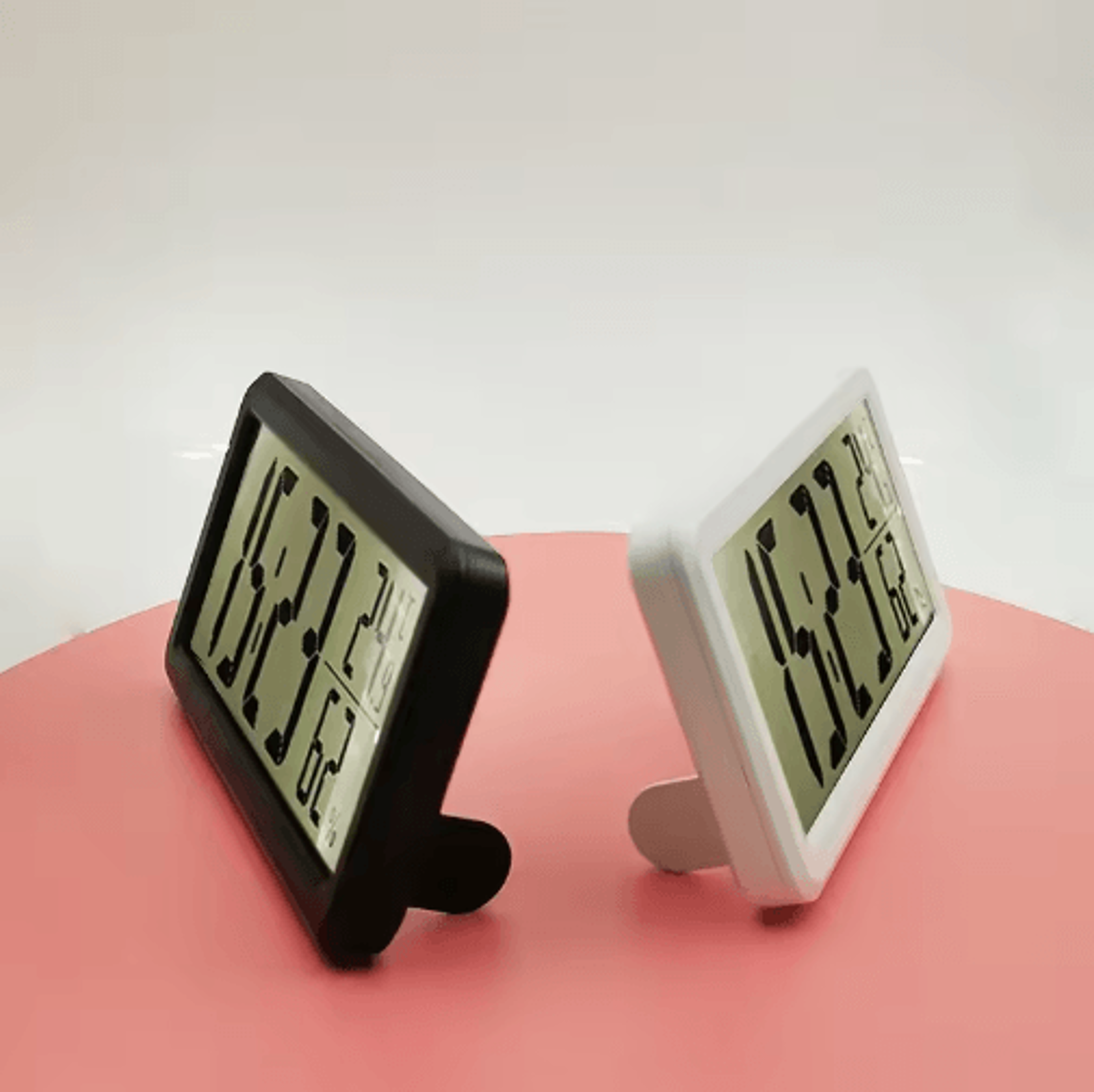 Slim Nordic Digital Alarm Clock  Large LED BatteryPowered Desk Clock 5
