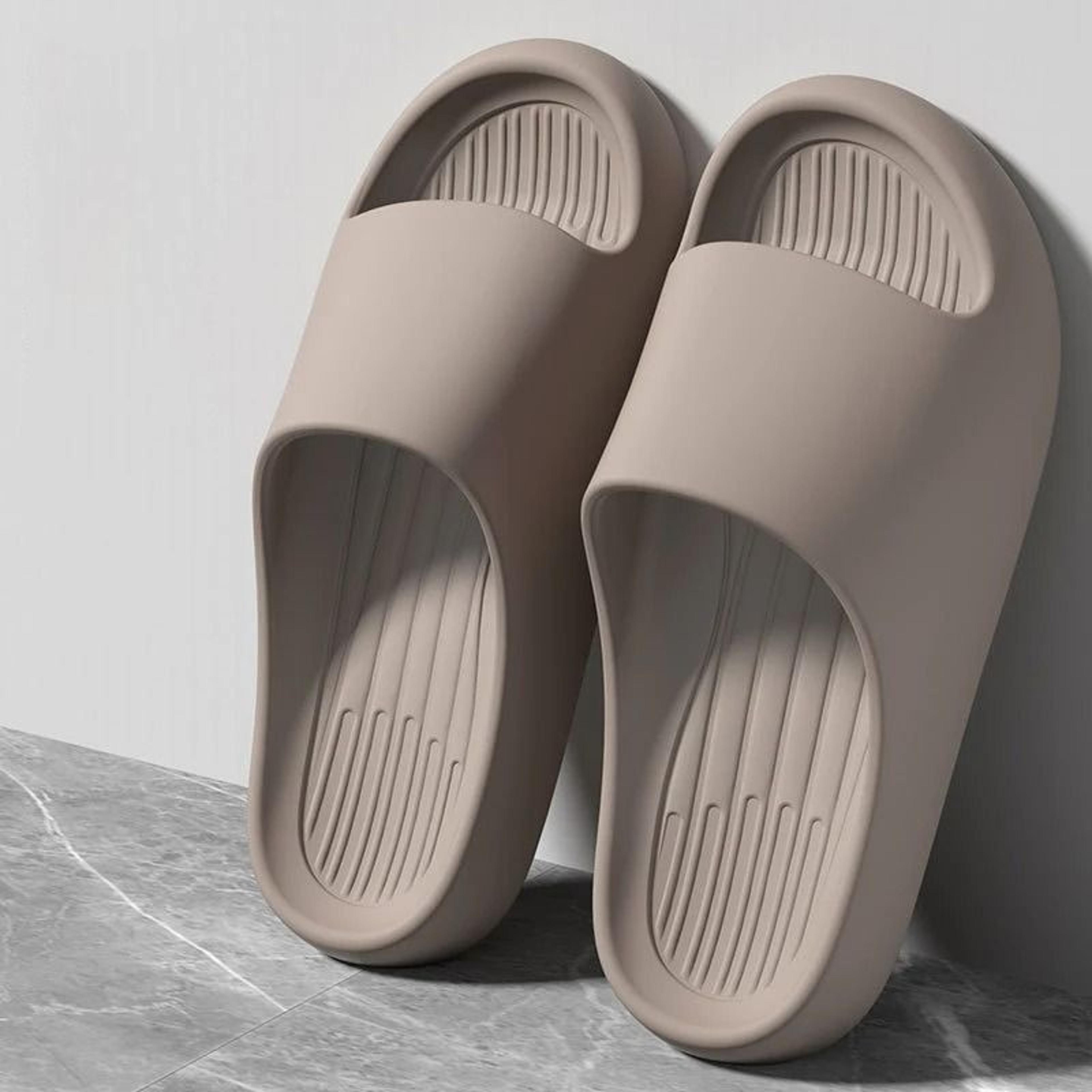 Lightweight EVA Summer Slippers For Men And Women Open Toe Beach Slides Big Size Fit 2