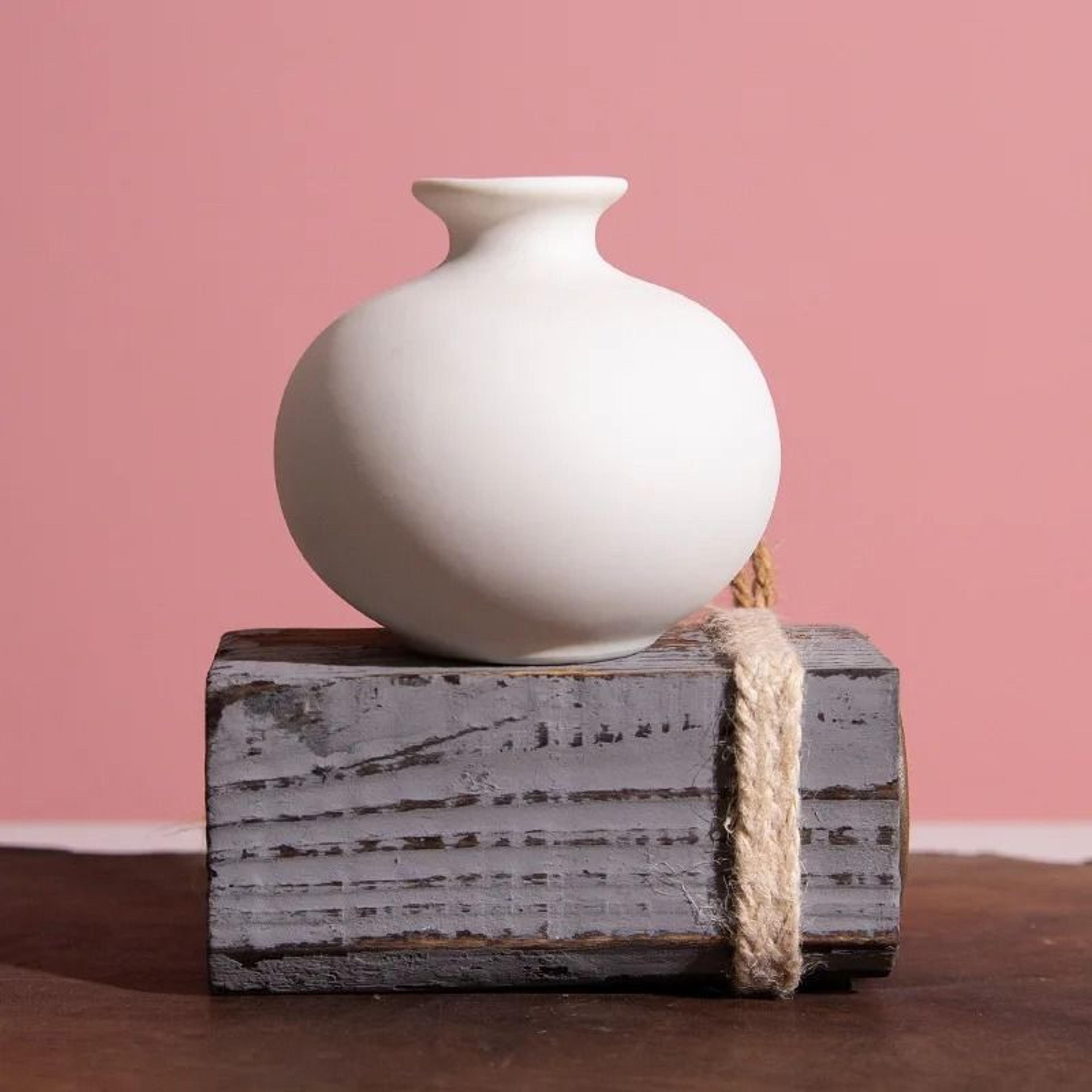 Minimalist Small Ceramic Vase White Flower Arrangement Bud Vase Home Decor Accent 6