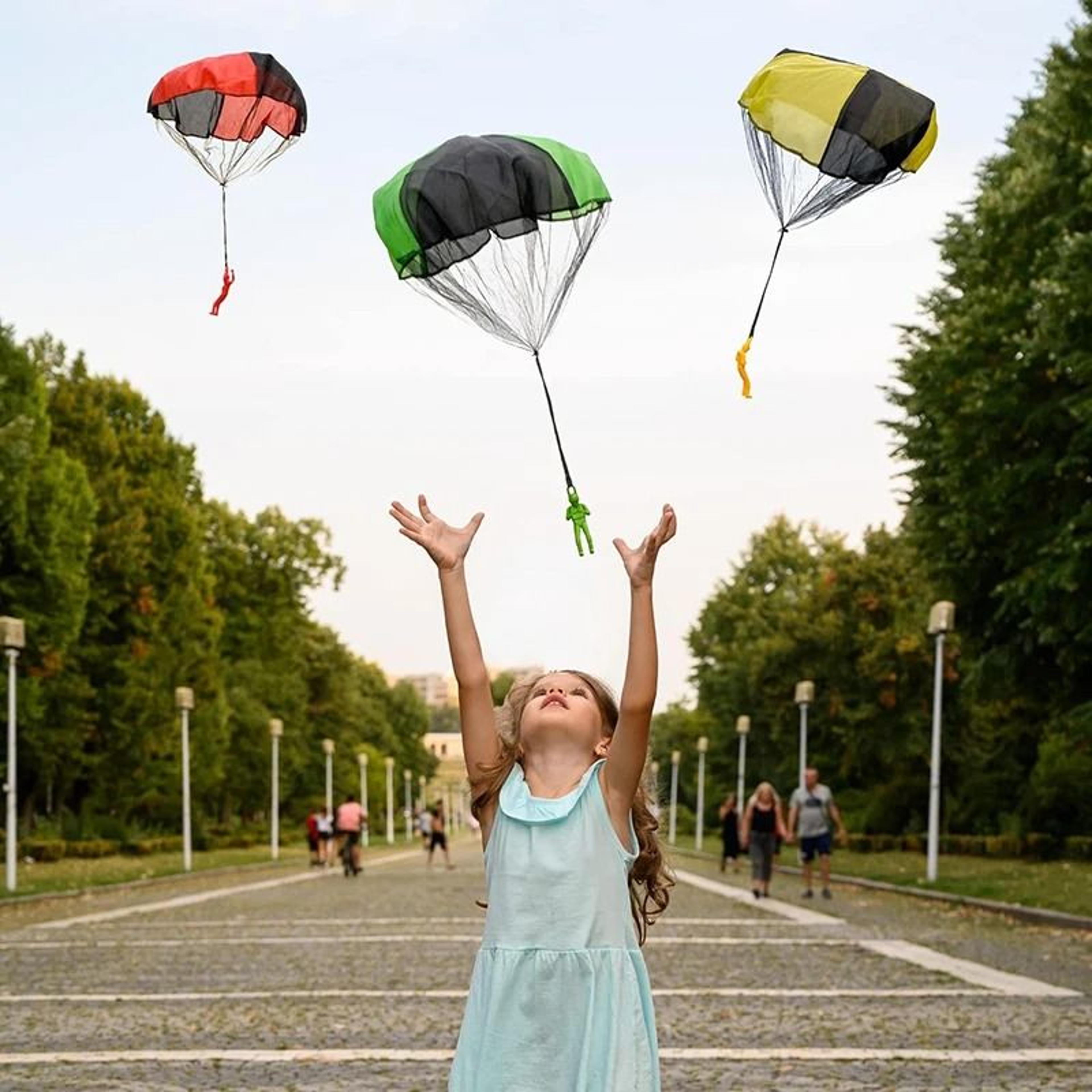 Kids Parachute Toy Tangle Free Outdoor Flying Throwing Parachute Toy 5