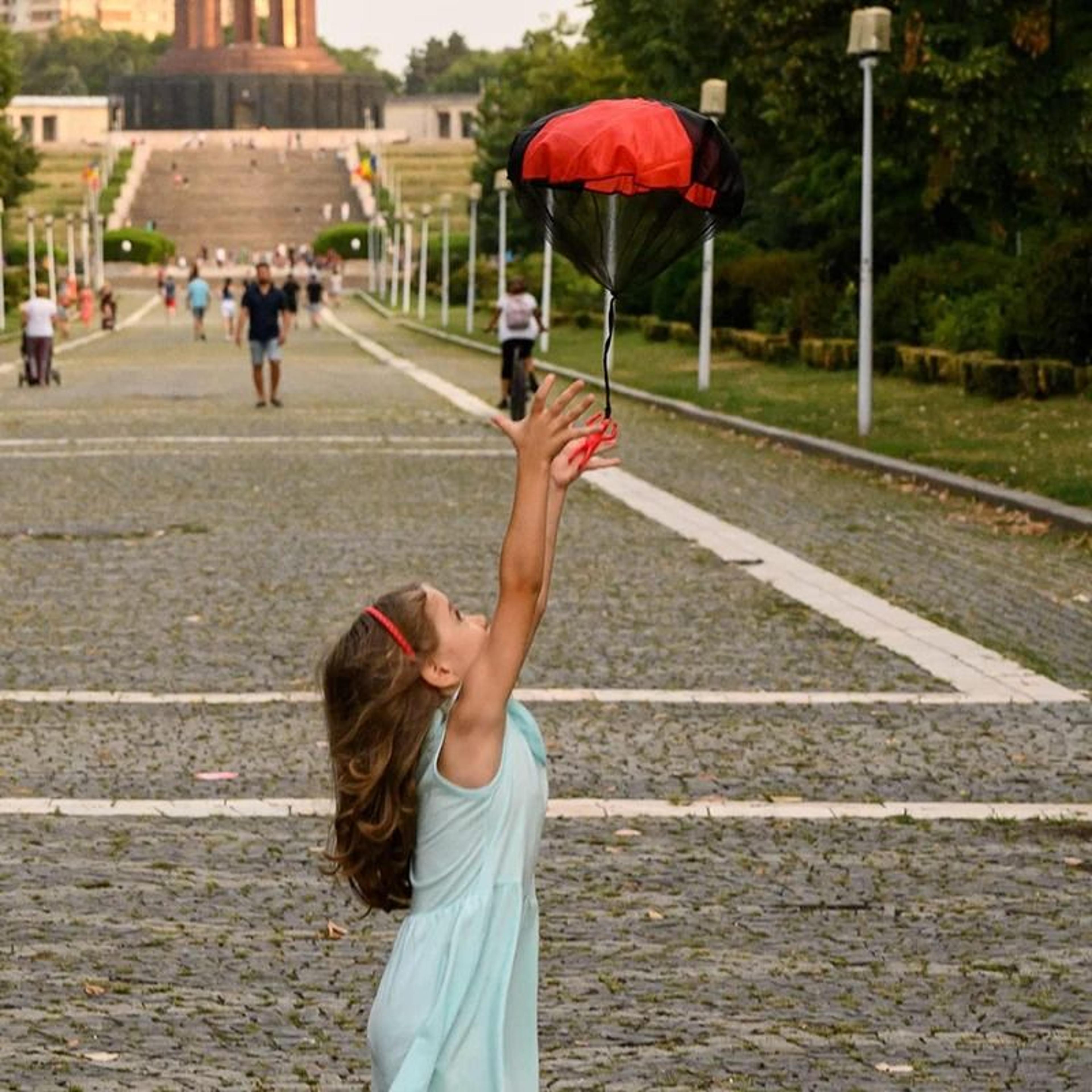 Kids Parachute Toy Tangle Free Outdoor Flying Throwing Parachute Toy 6