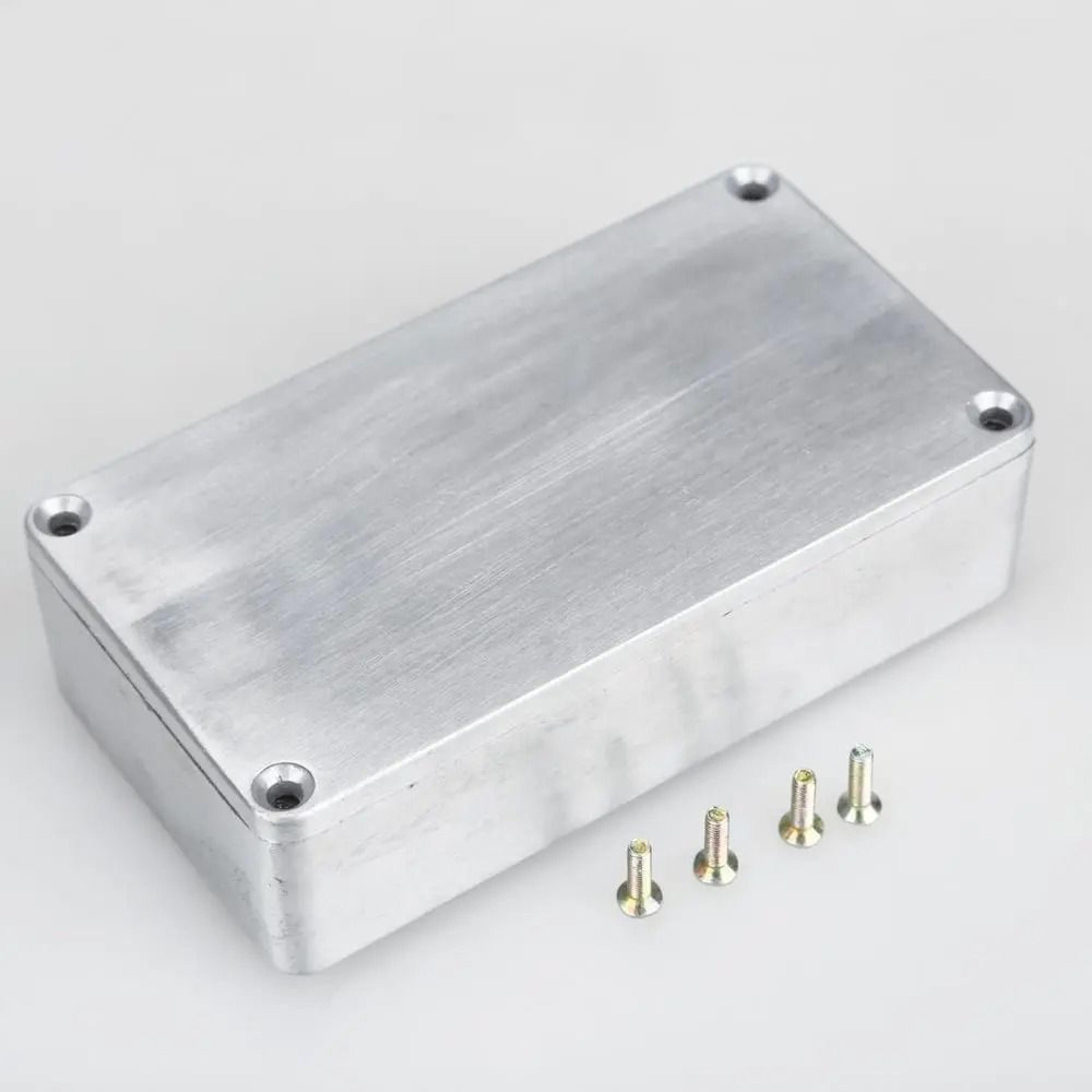 1590b aluminum guitar effects pedal enclosure with screws