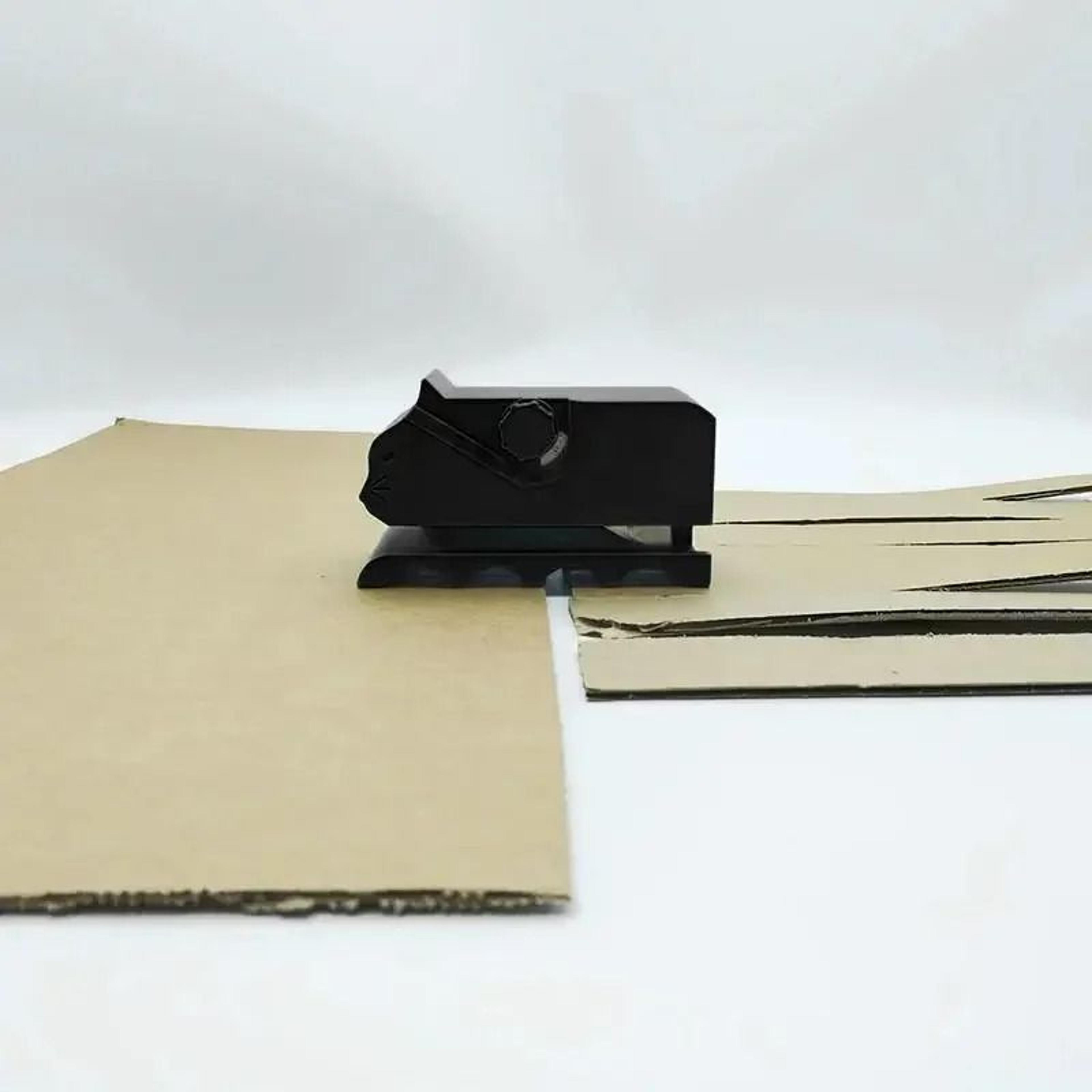 Kitty Cardboard Cutter For DIY Cat Scratchers 9