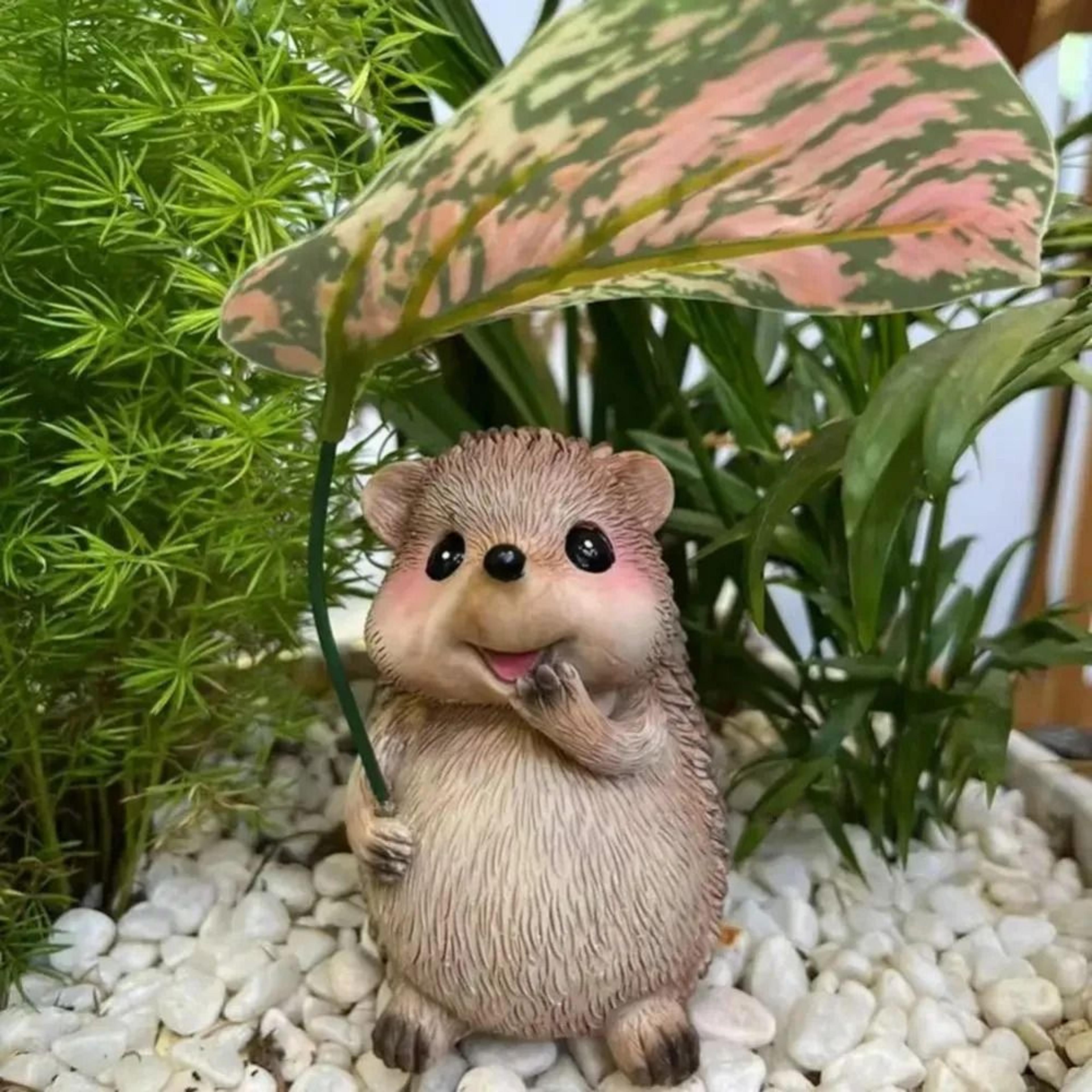 Cute Resin Hedgehog Garden Statue With Leaf Umbrella For Outdoor Decor Ornament 5