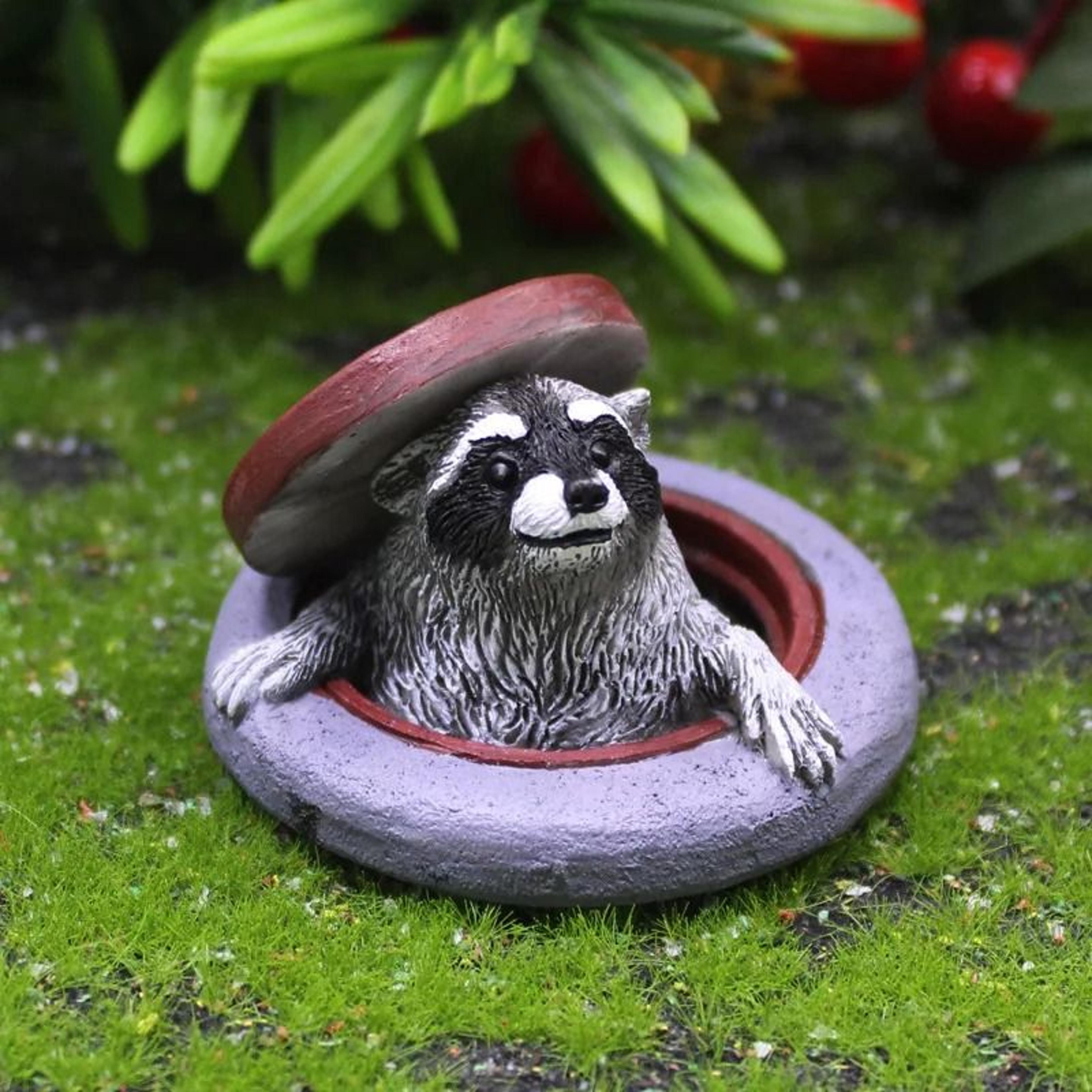 Cute Resin Raccoon Garden Statue For Bonsai Desk And Outdoor Decor 5