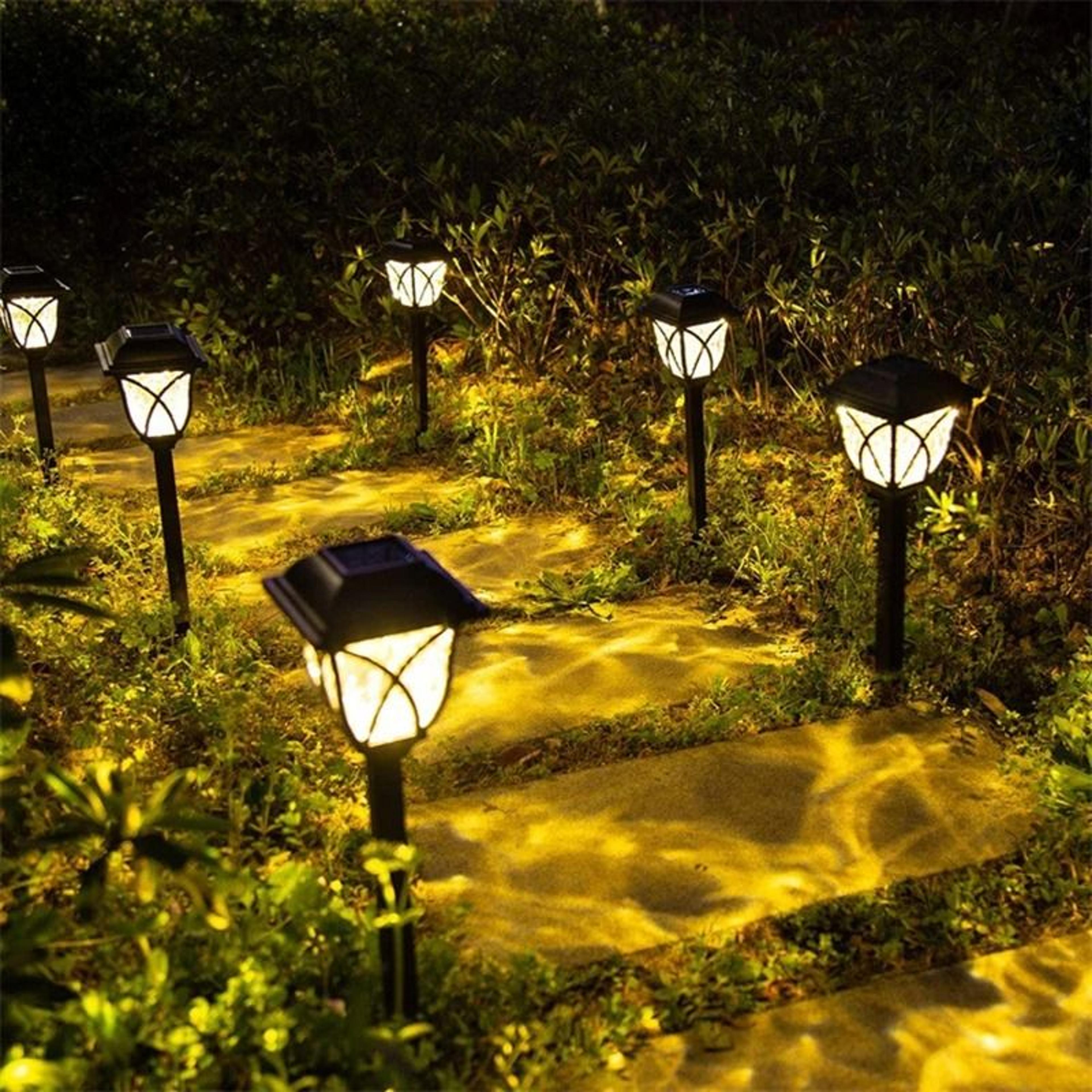 Retro Solar Pathway Lights With Warm Glow For Garden Walkway And Patio 5