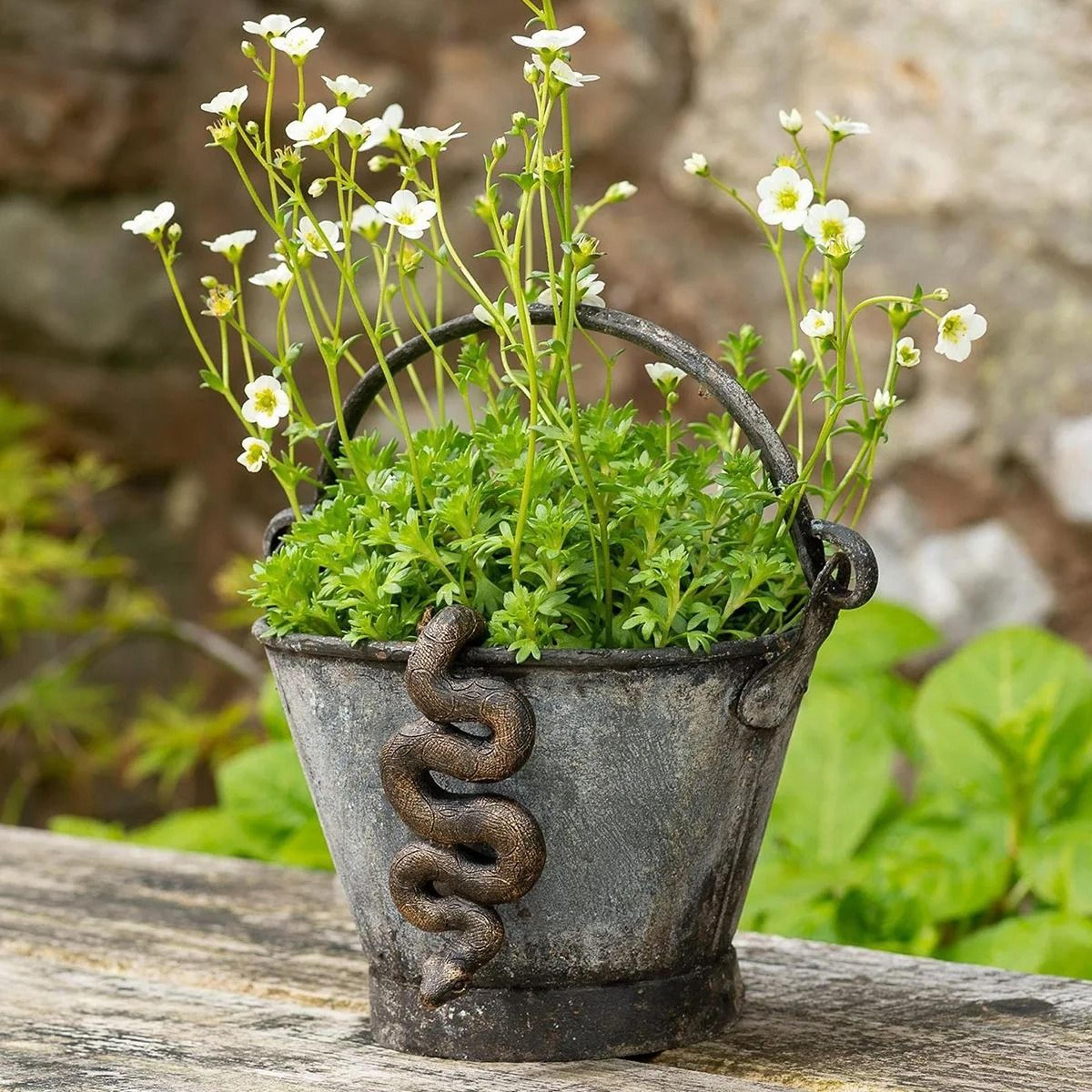 Vintage Resin Snake Plant Pot Hanger For Whimsical Garden And Home Decor 3