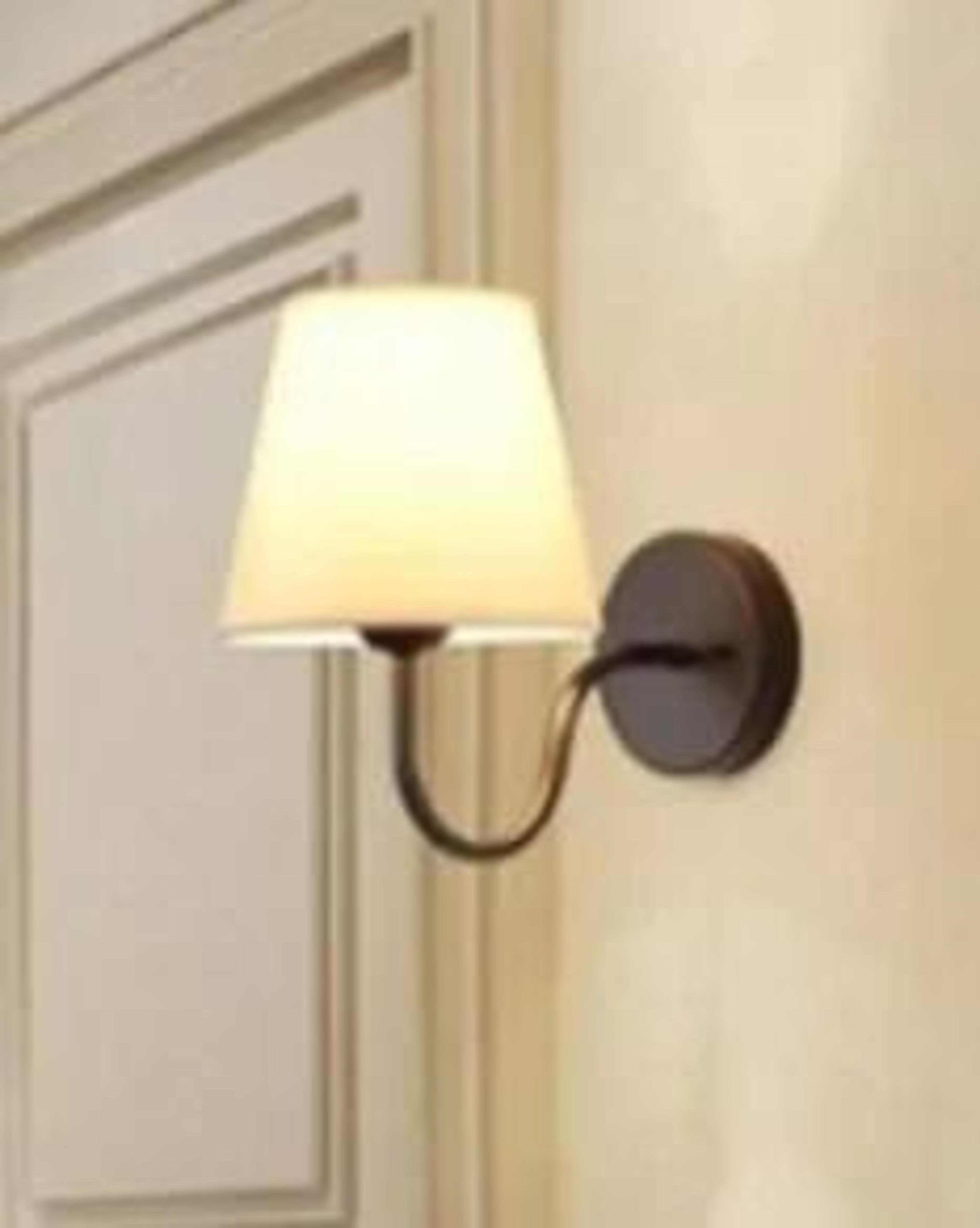 Modern Fabric Wall Sconce Retro E27 Bedside Wall Lamp 1