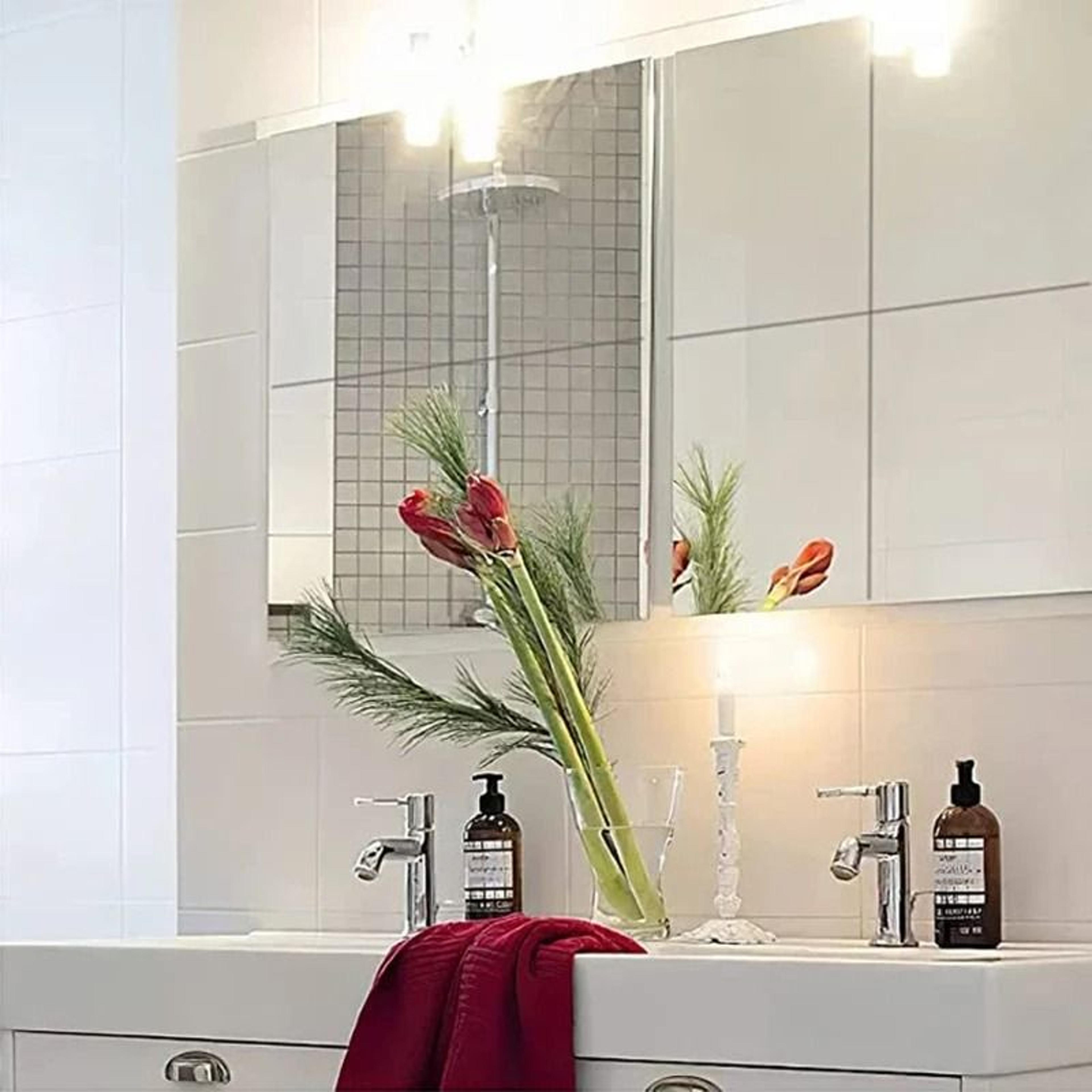 Easy Install Acrylic Mirror Sheets 4 Piece Flexible Non Glass Wall Mirror Tiles 1