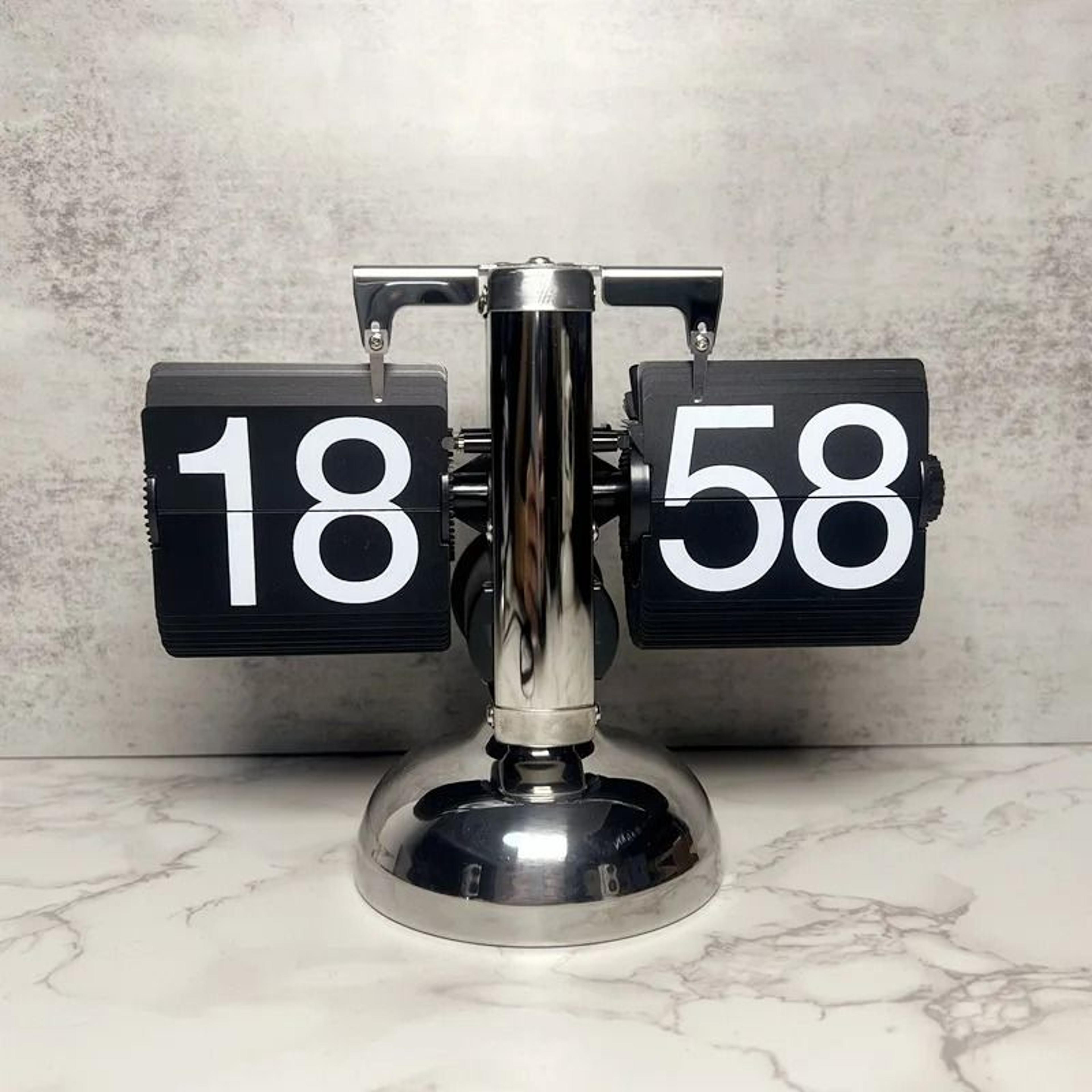 Vintage Automatic Flip Down Clock Retro Quartz Desk Clock 13