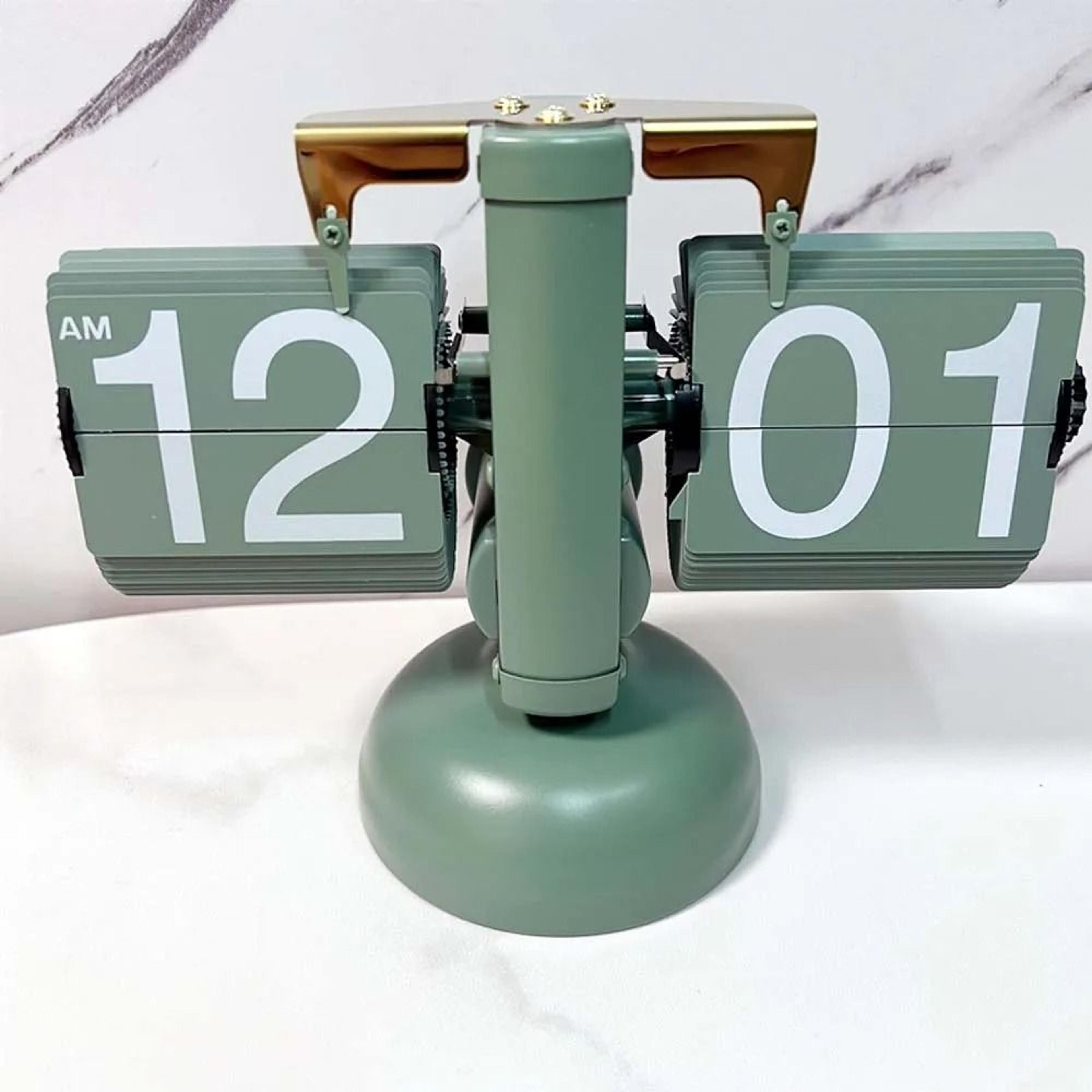 Vintage Automatic Flip Down Desk Clock With Quartz Movement 10