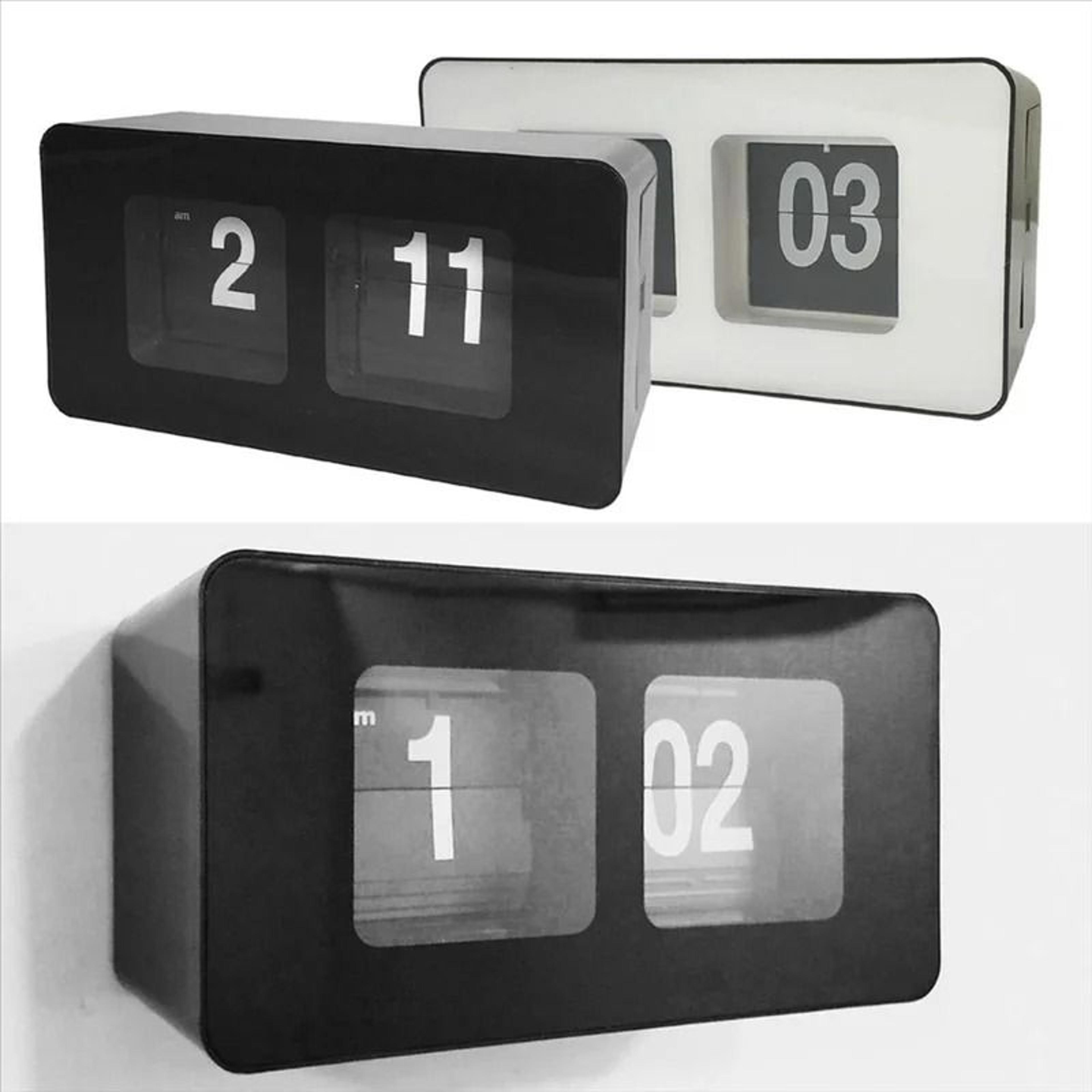 Automatic Flip Desk Clock With Large Number Display 3