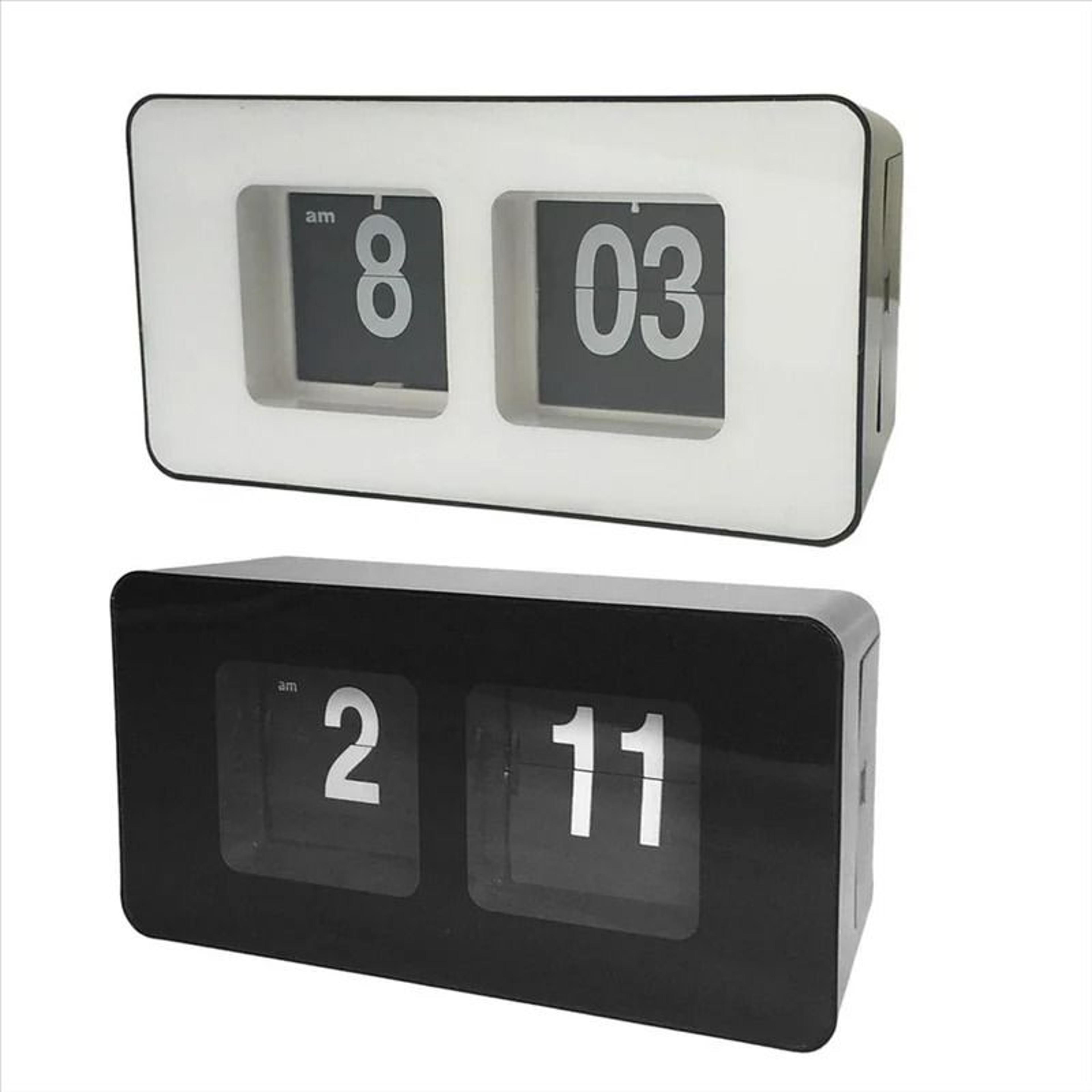 Automatic Flip Desk Clock With Large Number Display 4