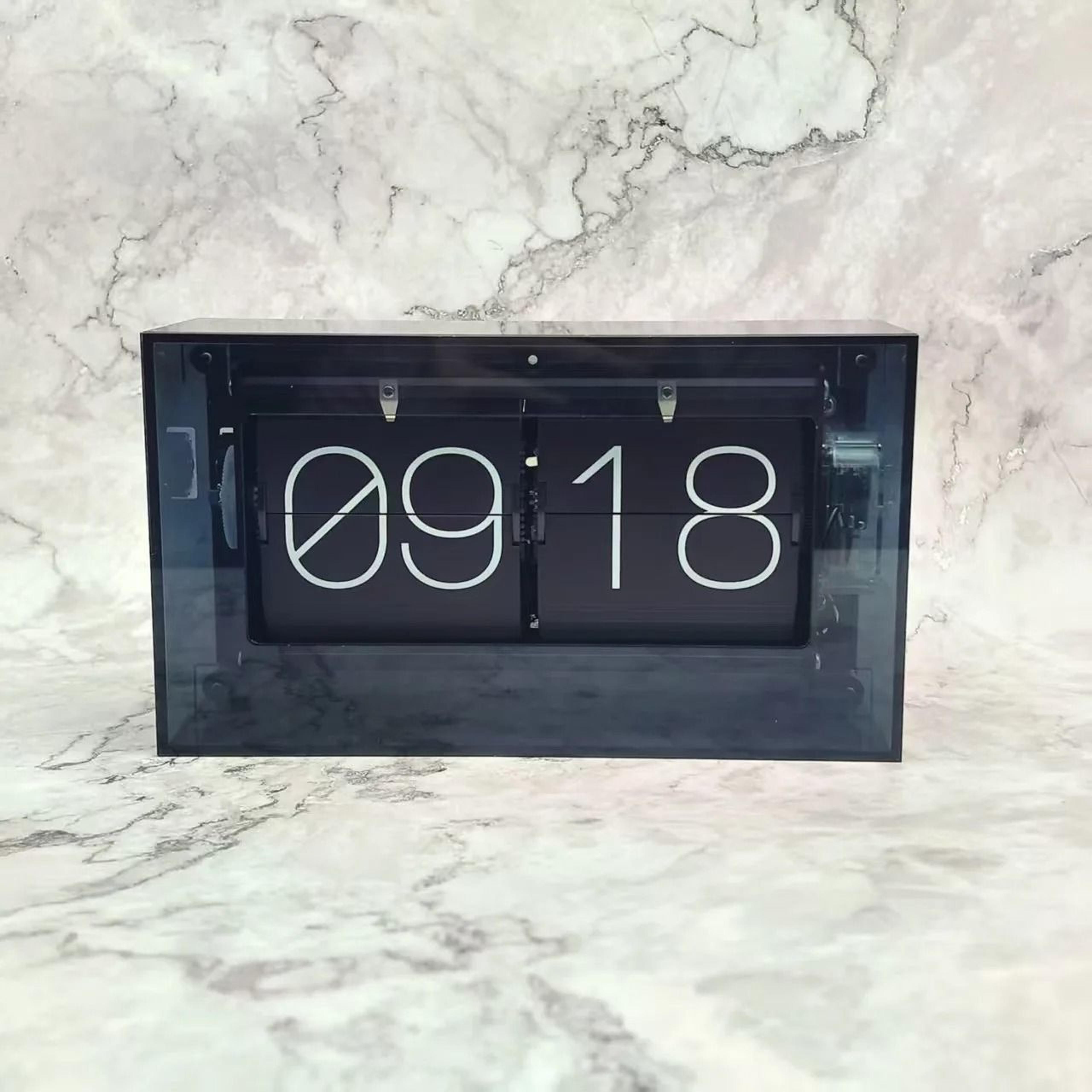 Colorful Automatic Flip Desk Clock For Maximalist Home Decor 8
