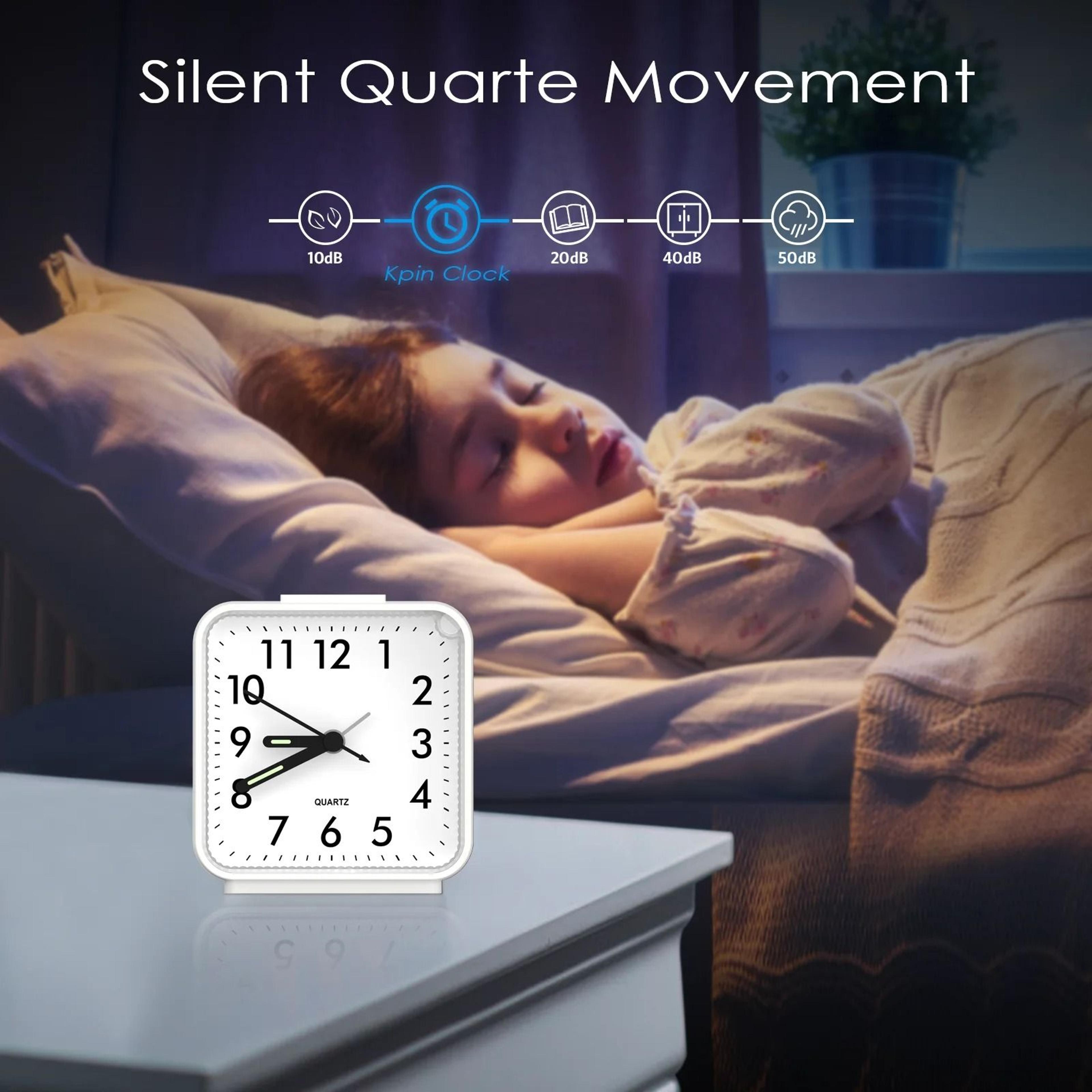 ORIA Silent Analog Alarm Clock Portable Bedside Travel Clock 9